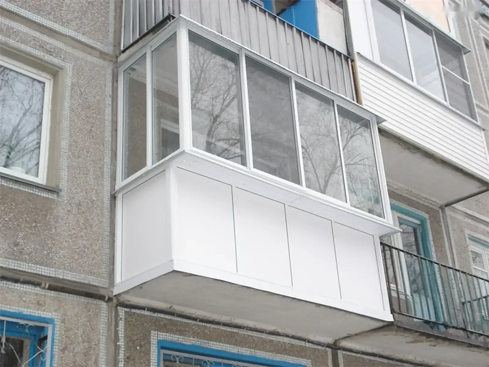 Обшивка балконов — фото 3