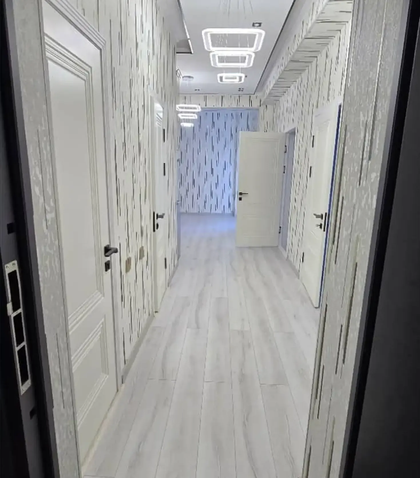 2-комн. квартира, 14 этаж, 67м², Фирдавси