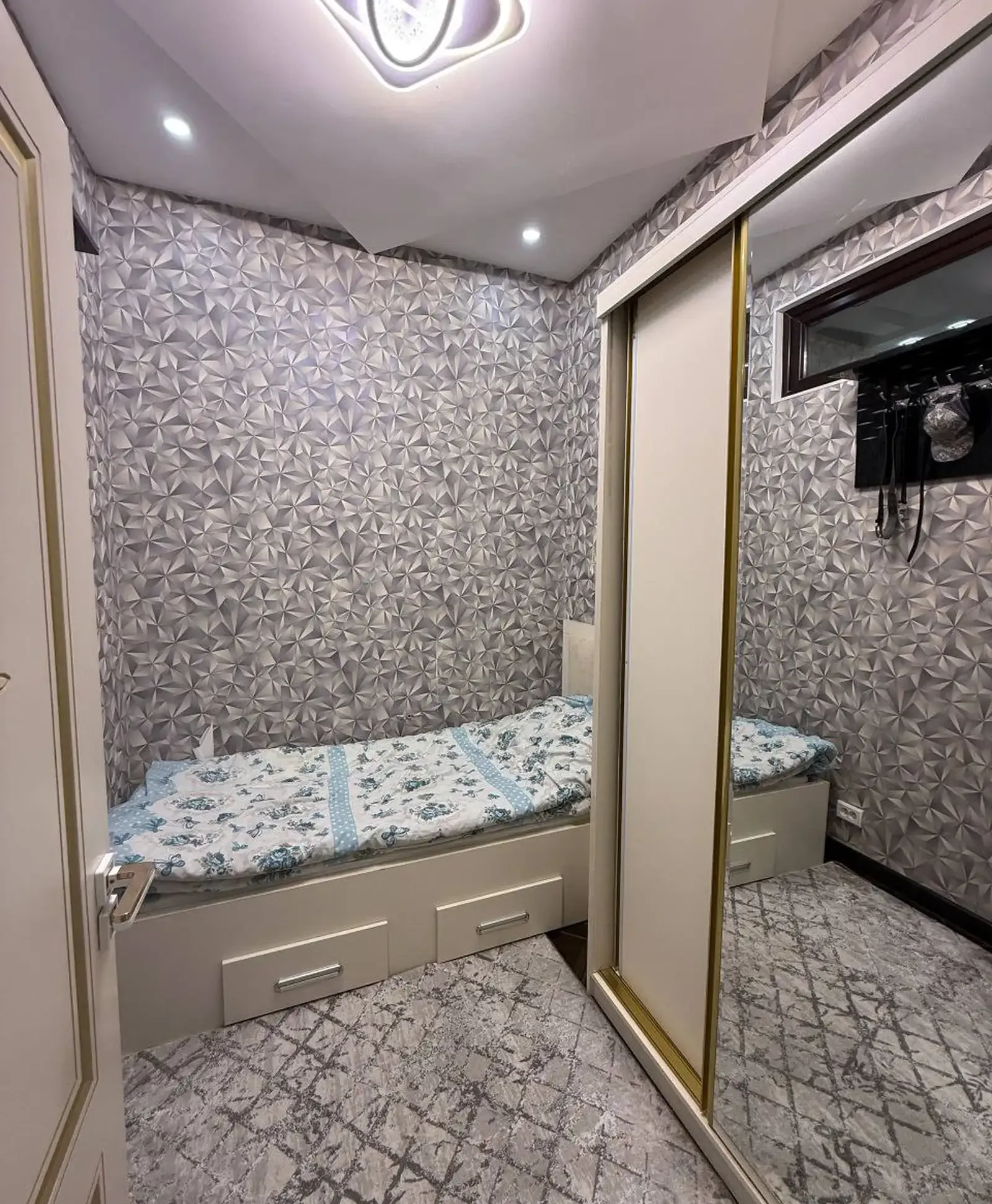 5-к квартира, 11 этаж, 140 м², И. Сомони