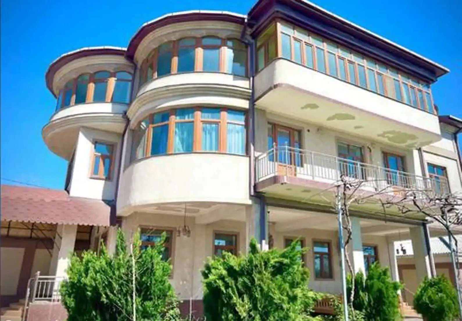 3-этажный, 10 комнатный дом, 700 м², Сино