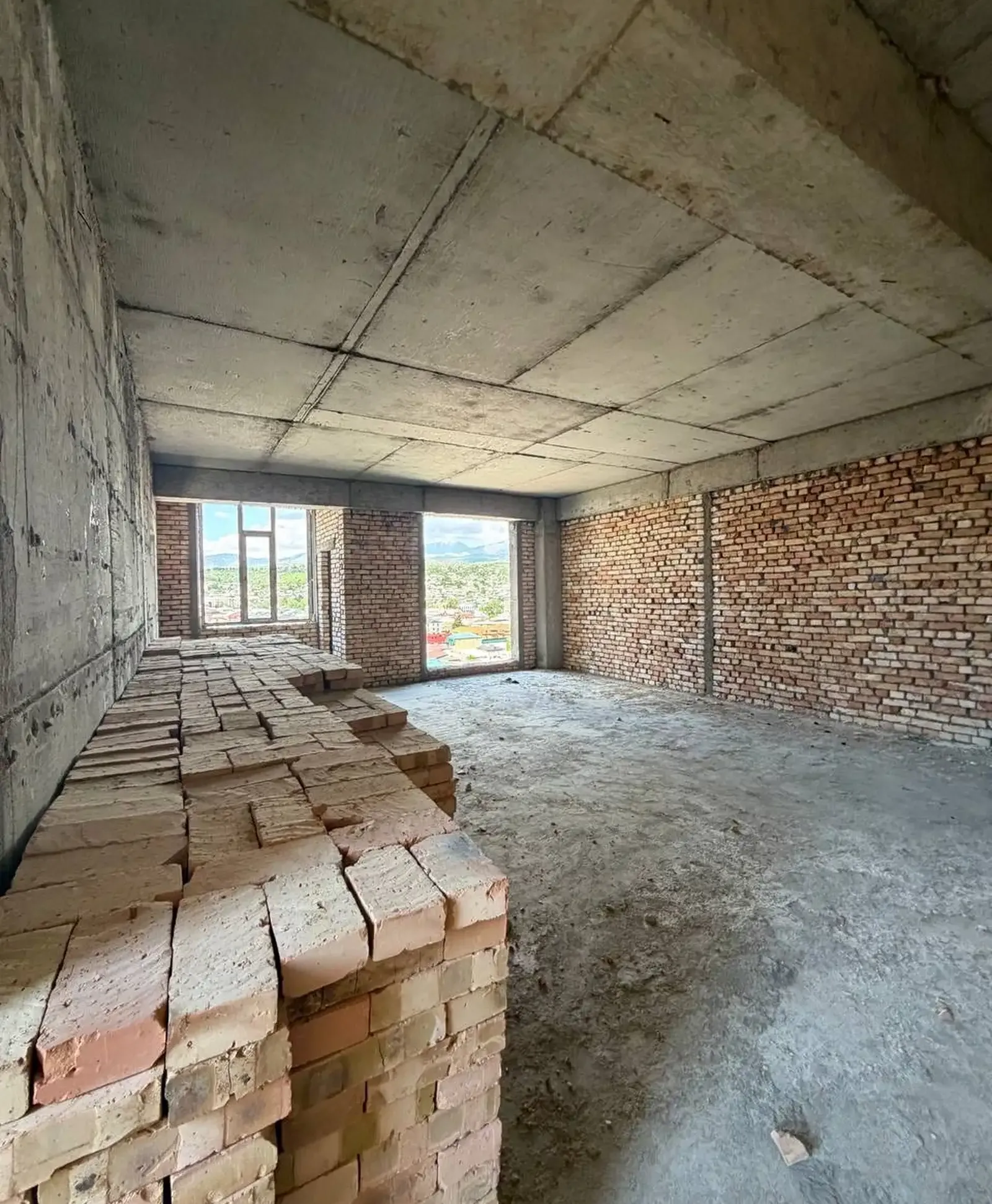 2-комн. квартира, 12 этаж, 63 м², Шохмансур