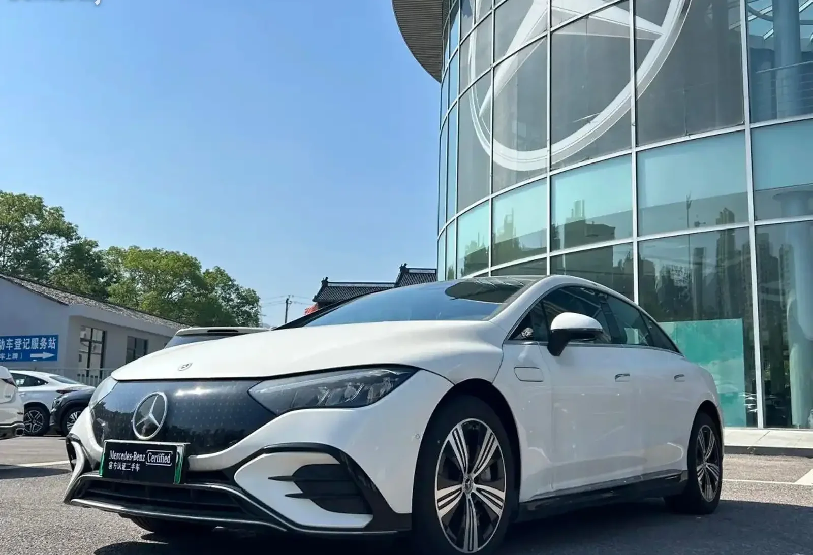 Mercedes-benz EQE 2025