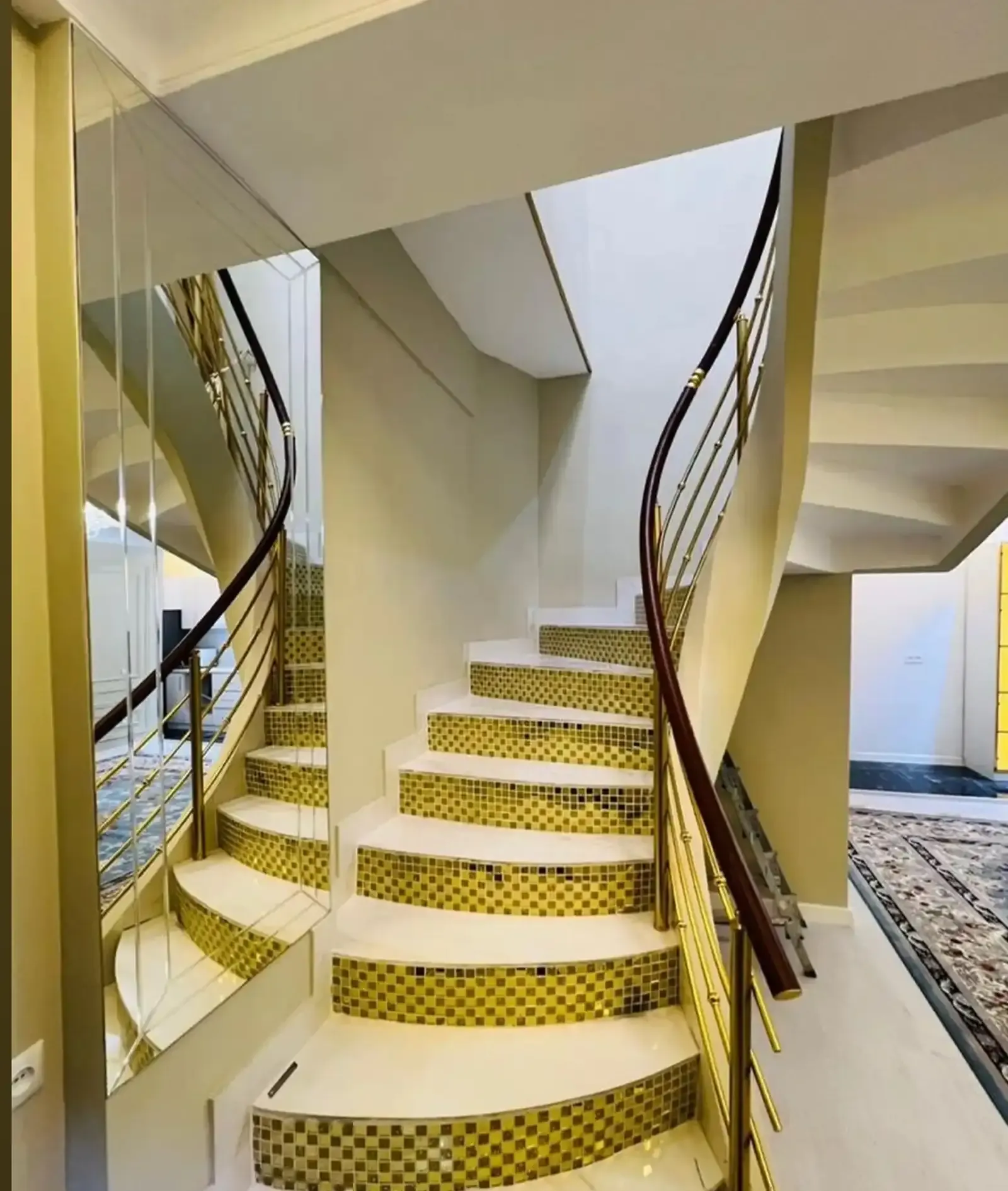 2-комн. квартира, 10 этаж, 172м², Исмоили Сомони