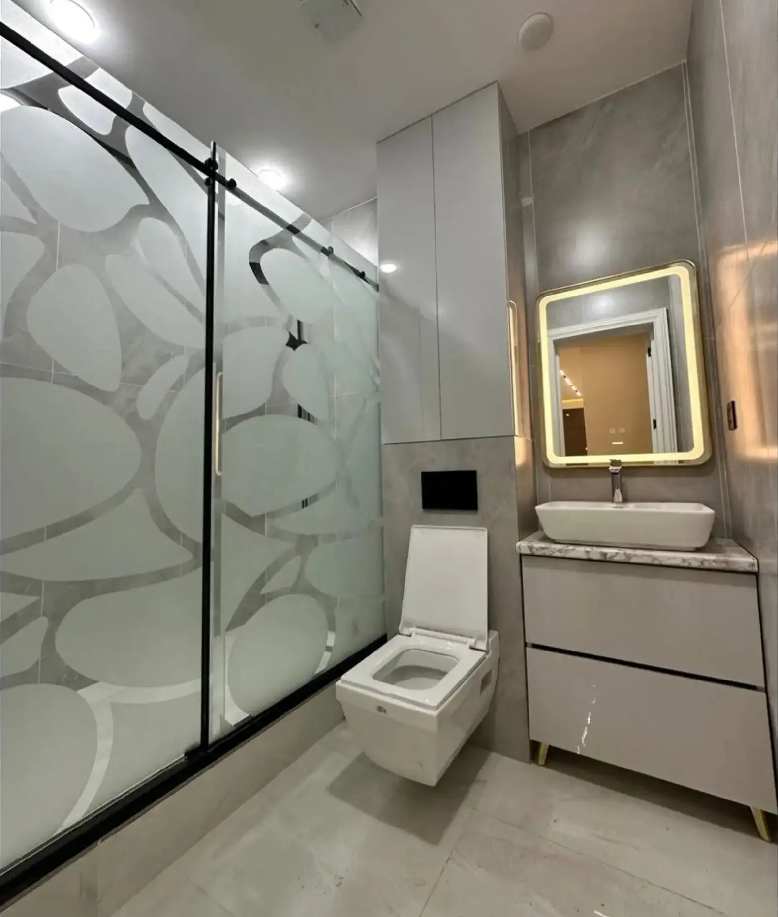 3-комн. квартира, 3 этаж, 97 м², И. Сомони, Овир