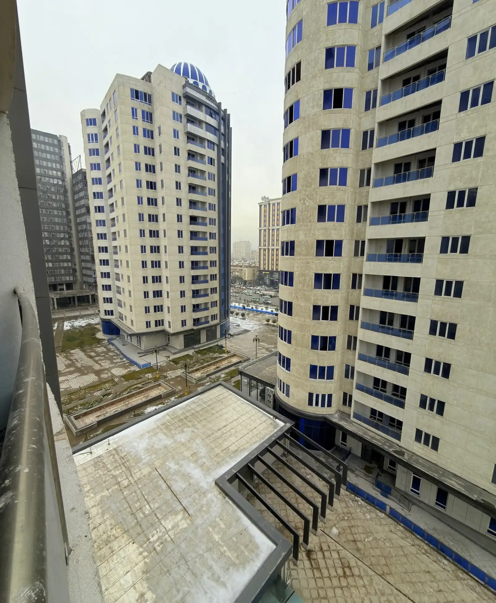 3-комн. квартира, 2 этаж, 108 м², Цирк