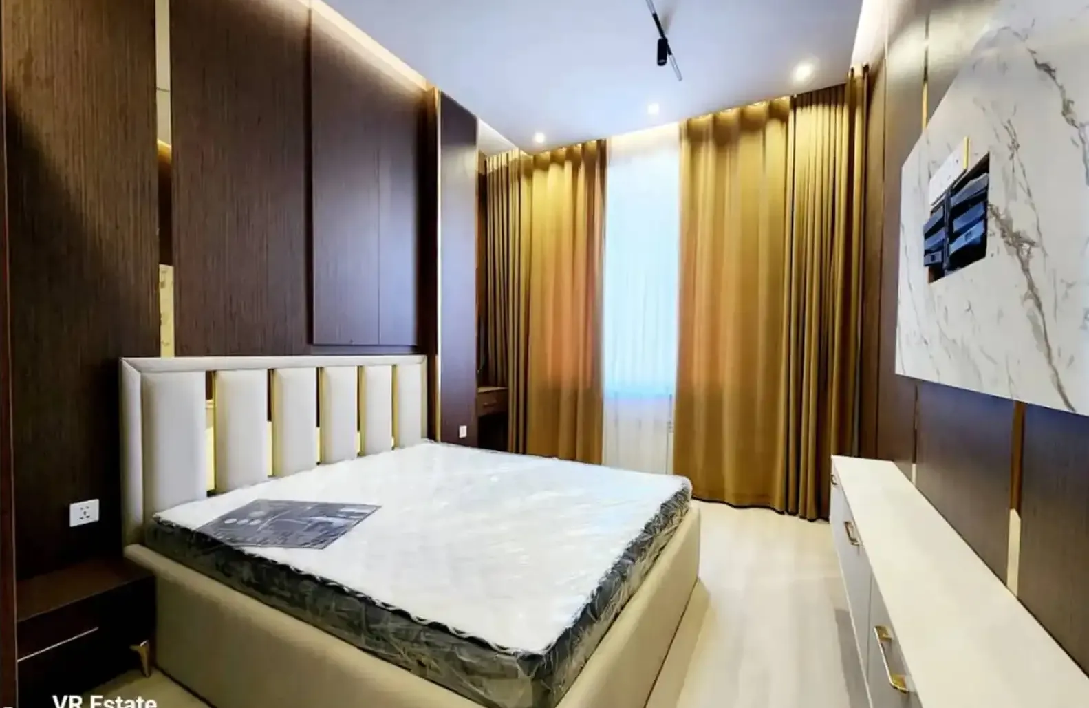 1-комн. квартира, 15 этаж, 45 м², шоҳмансур