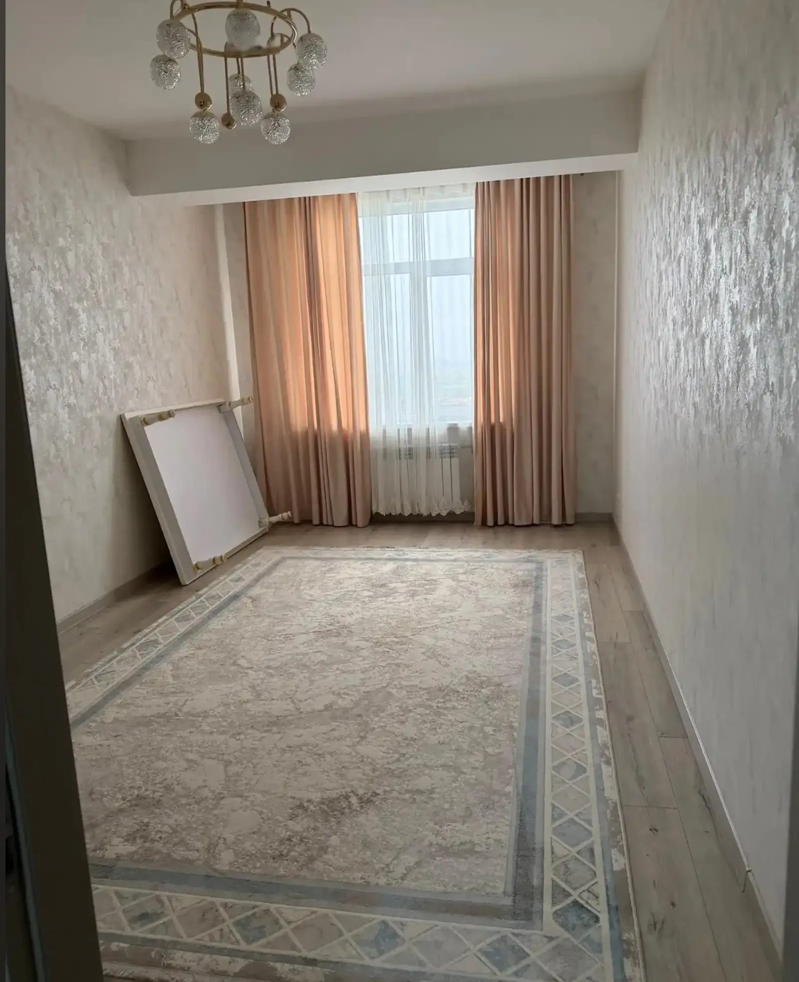 3-комн. квартира, 8 этаж, 93м², Сино, Зарнисор