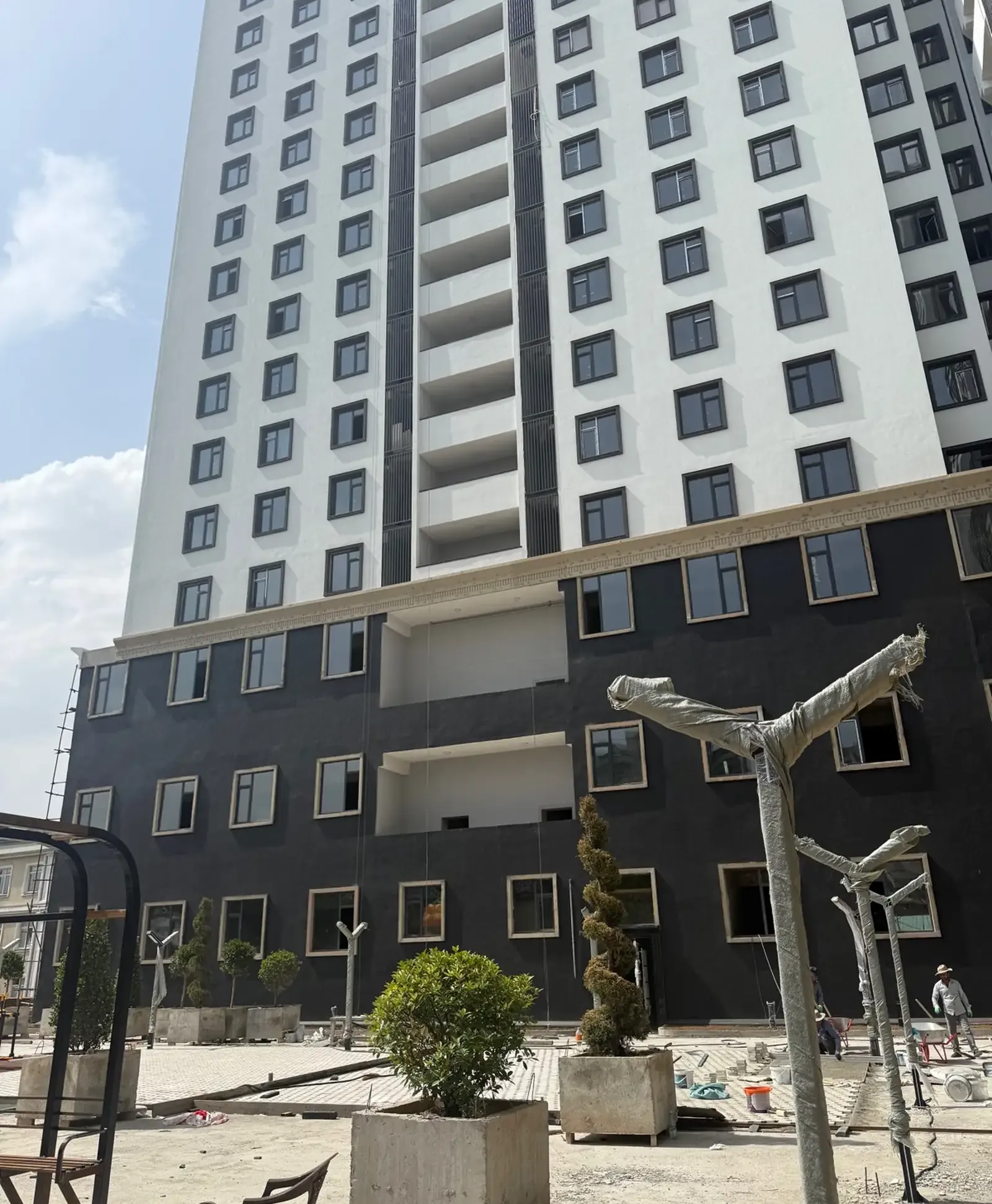 2-комн. квартира, 13 этаж, 61 м², Исмоили Сомони, Мехргон
