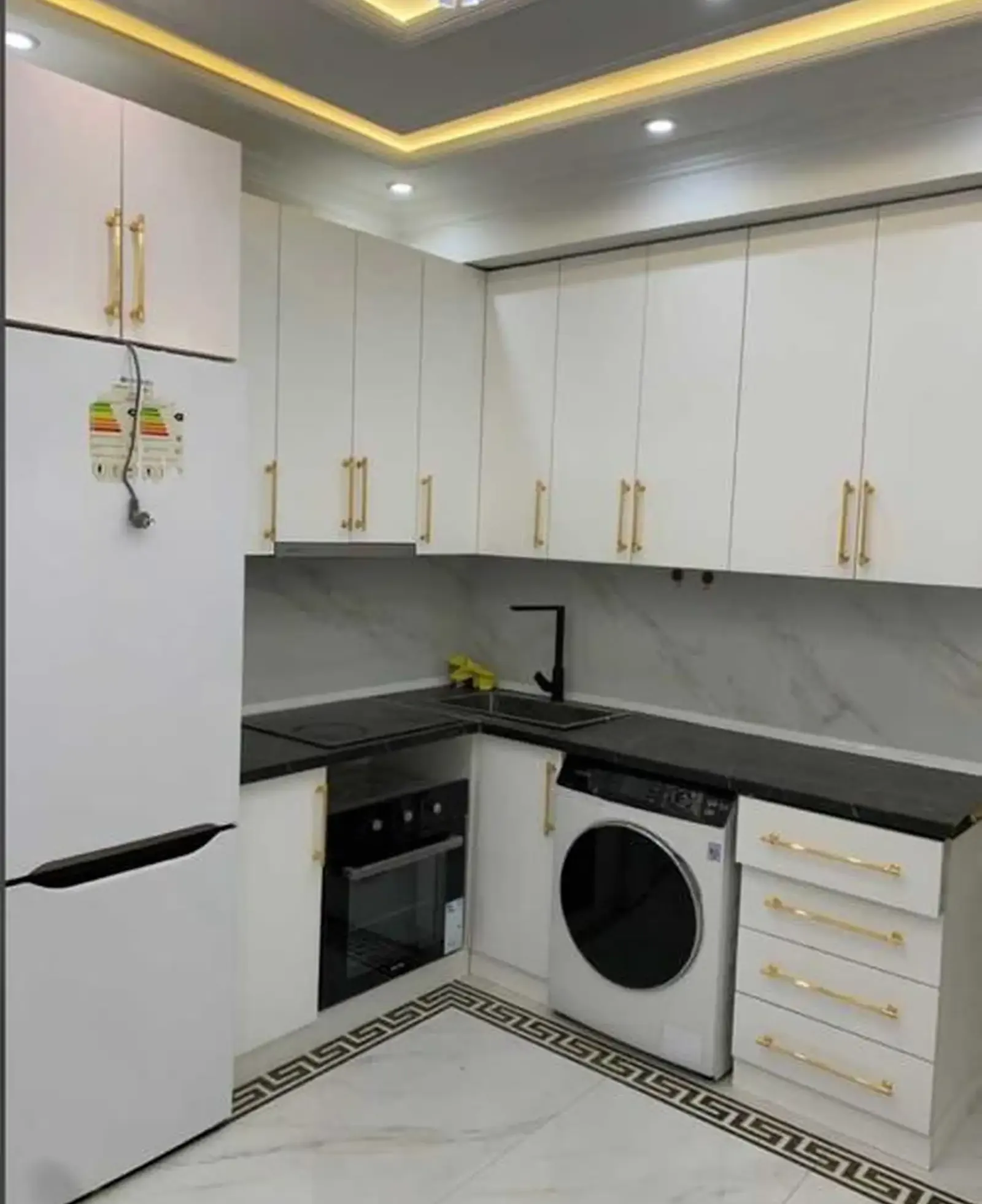 3-комн. квартира, 9 этаж, 80м², Шохмансур