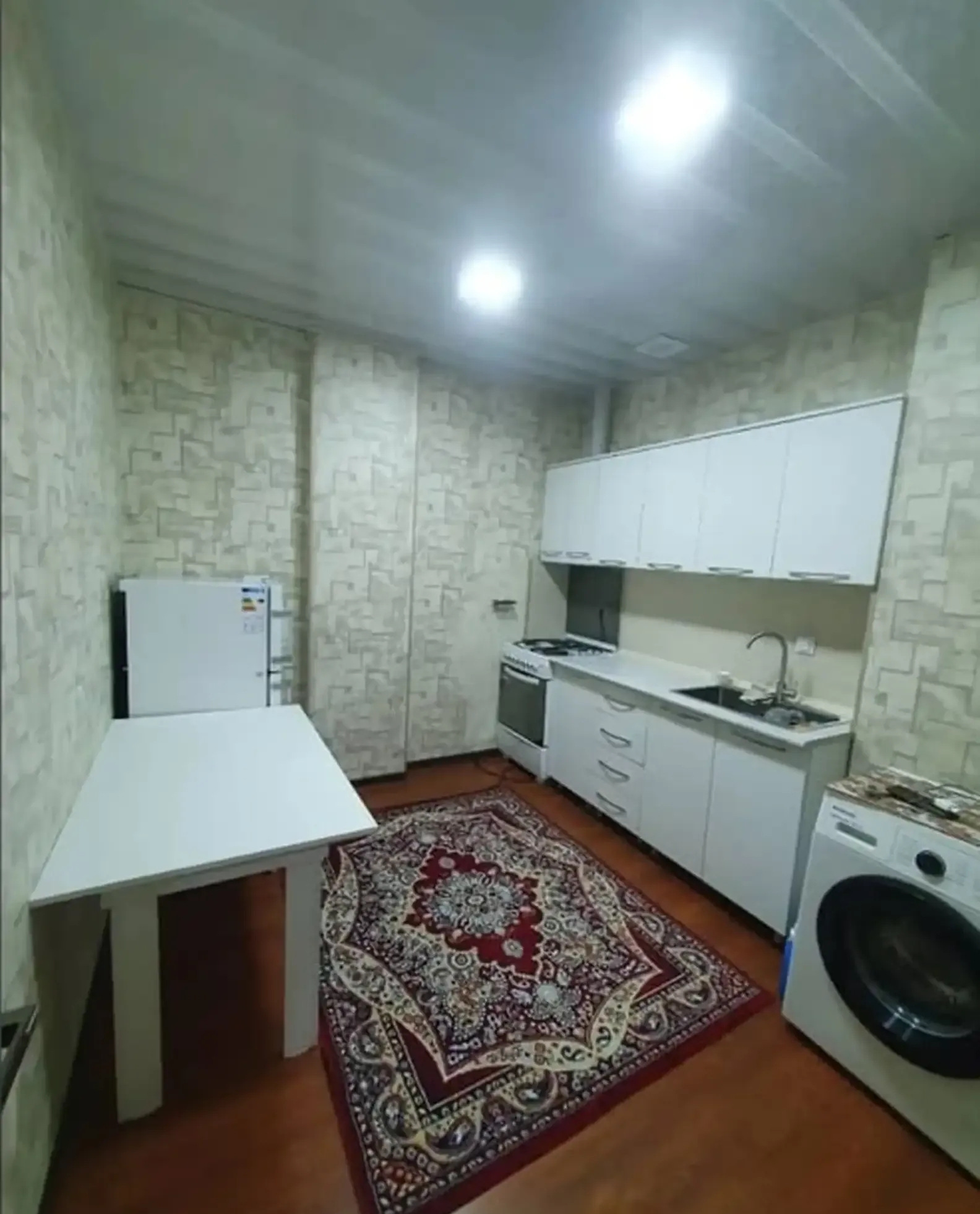 2-комн. квартира, 9 этаж, 58м², Сино