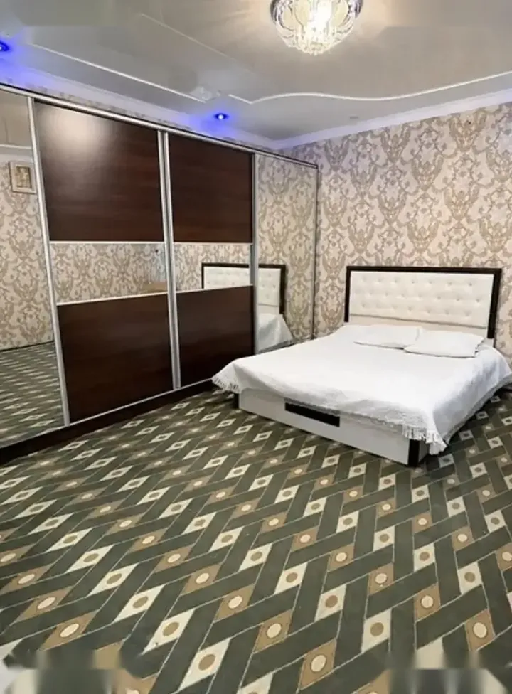 3-этажный, 8 комнатный дом, 350 м², Сино