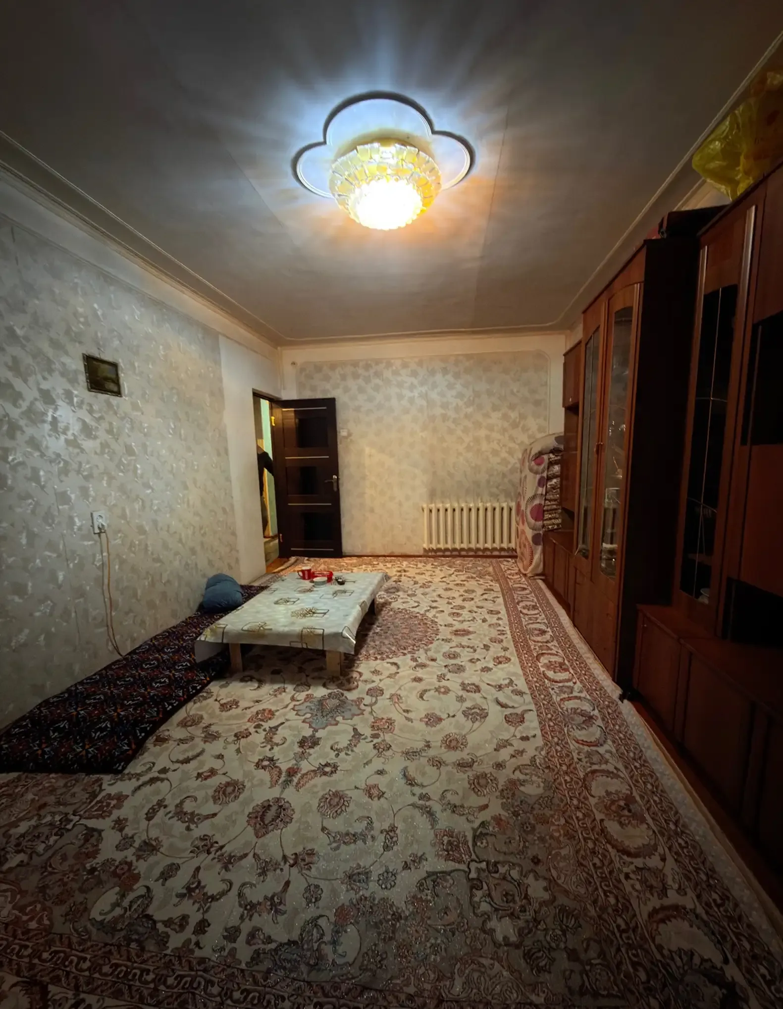 3-комн. квартира, 4 этаж, 60 м², 84 мкр, сзади Ресторан Тайга