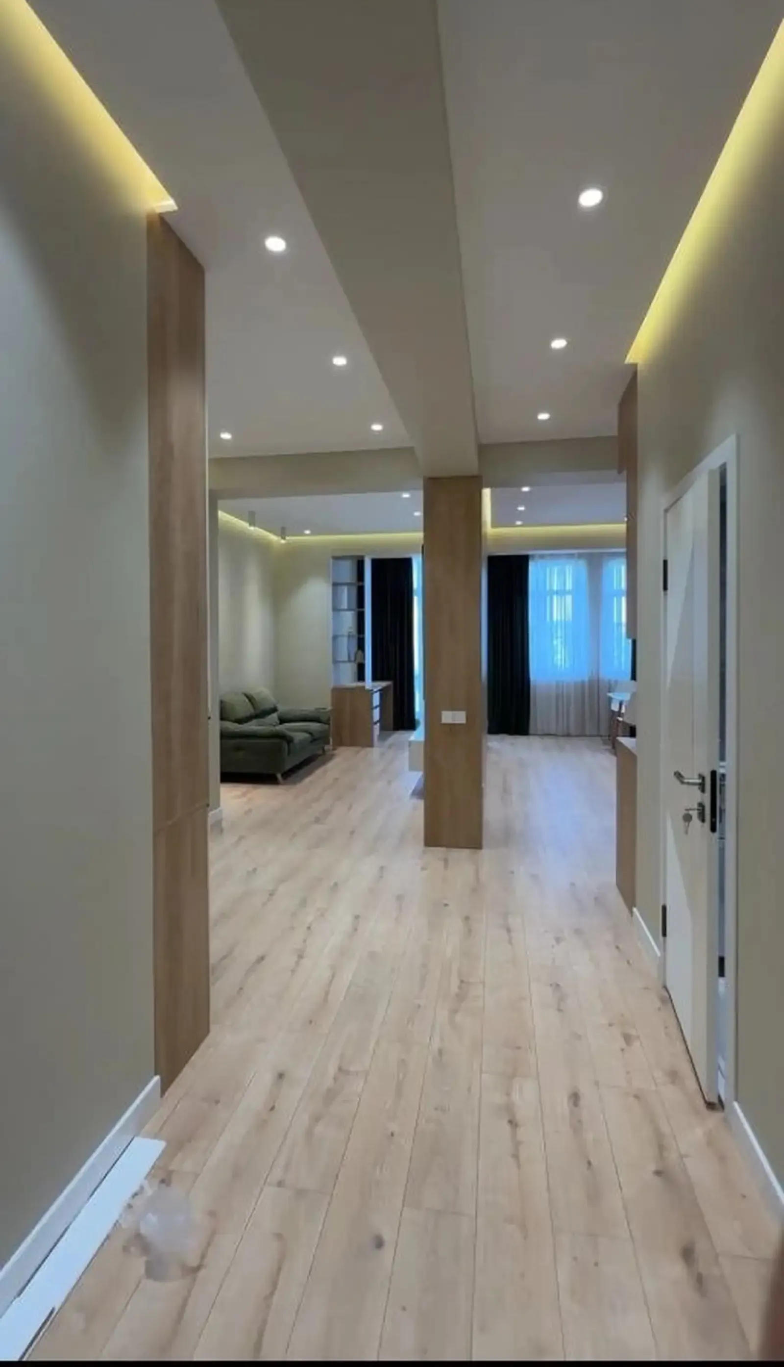 2-комн. квартира, 13 этаж, 81 м², И Сомони
