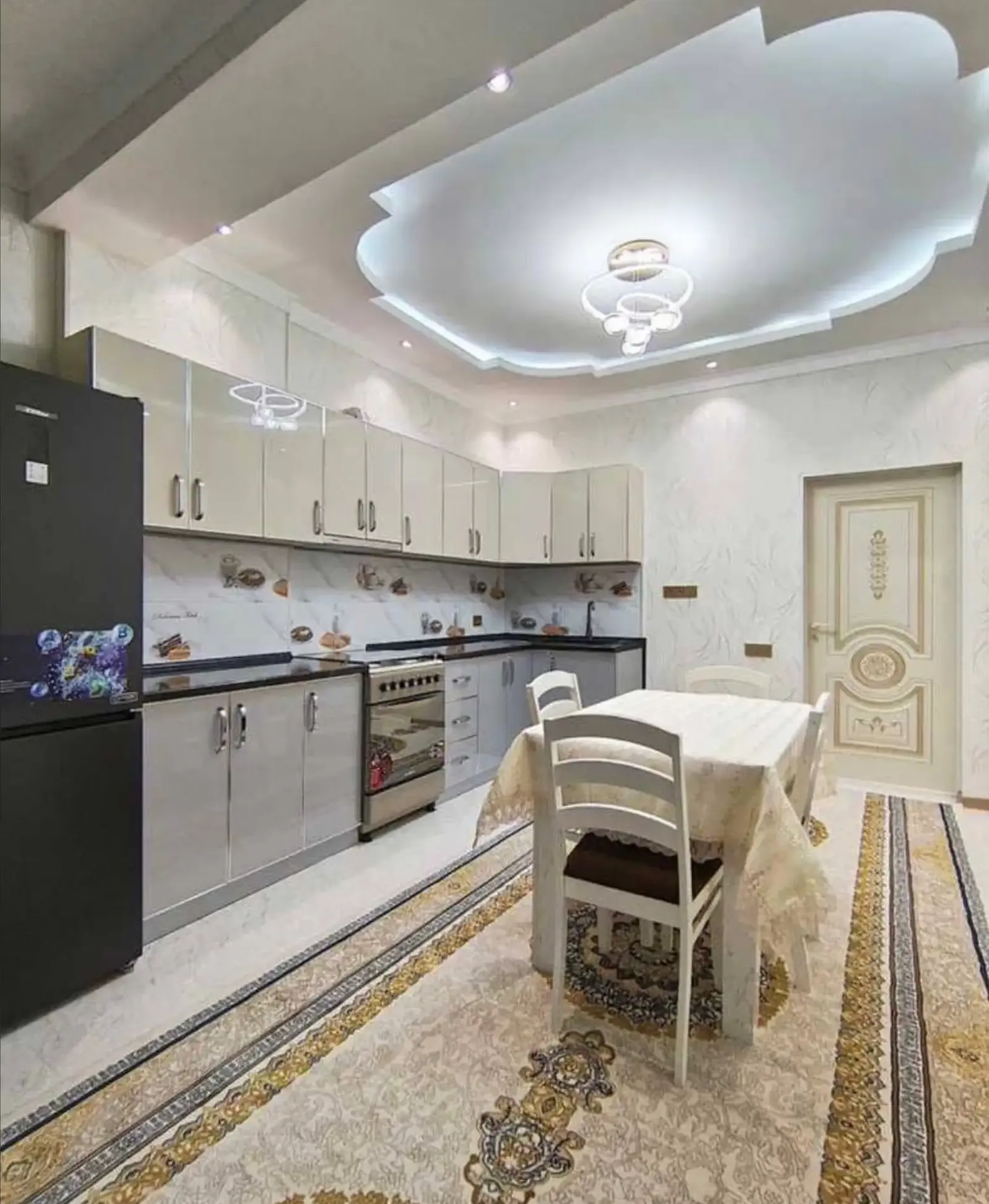 2-комн. квартира, 15 этаж, 83 м², Сино
