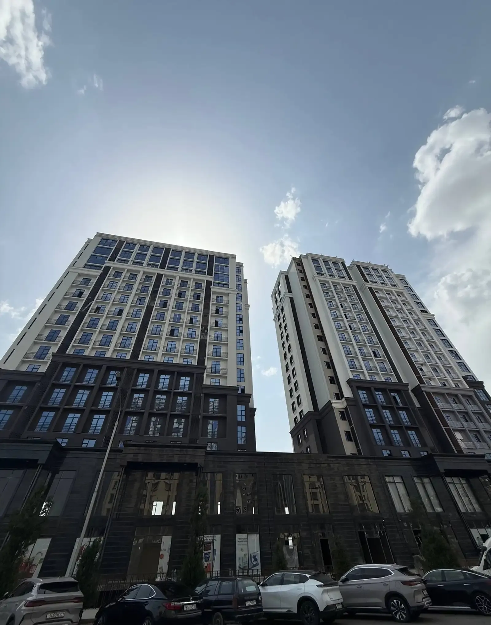 2-комн. квартира, 13 этаж, 62 м², Исмоили Сомони, Мехргон