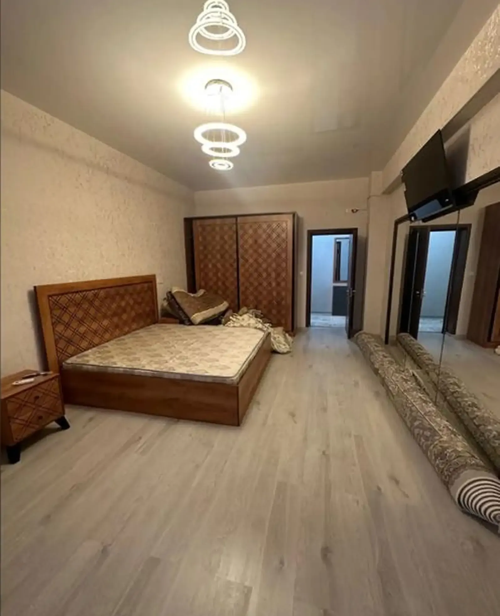 3-комн. квартира, 7 этаж, 234м², Сино