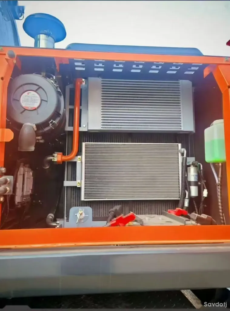 Экскаватор ZUT ZT150W