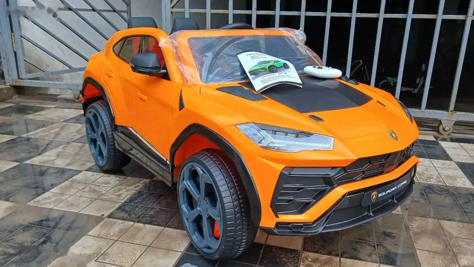 Детский электромобиль