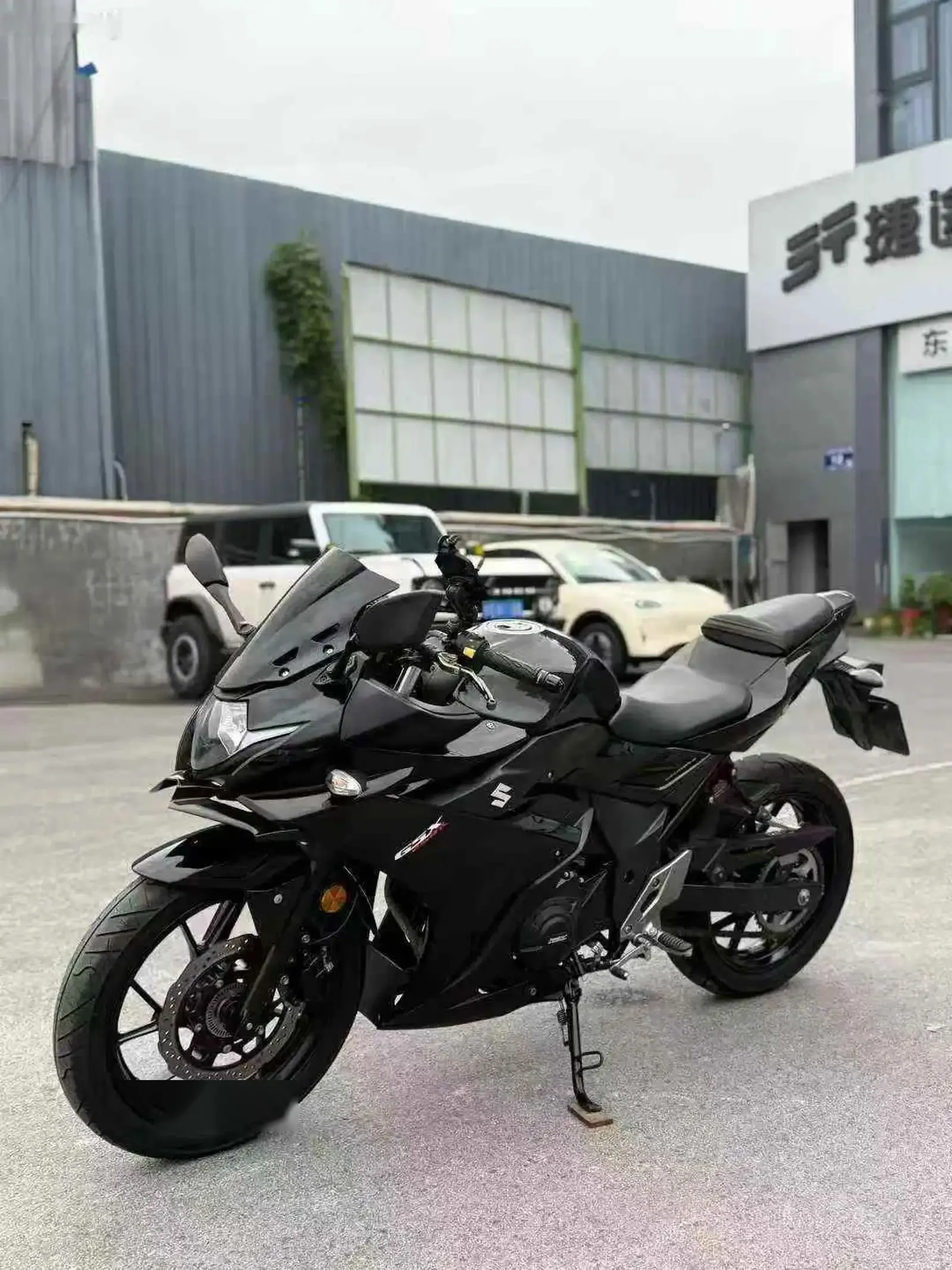 Мотоцикл Suzuki GSX