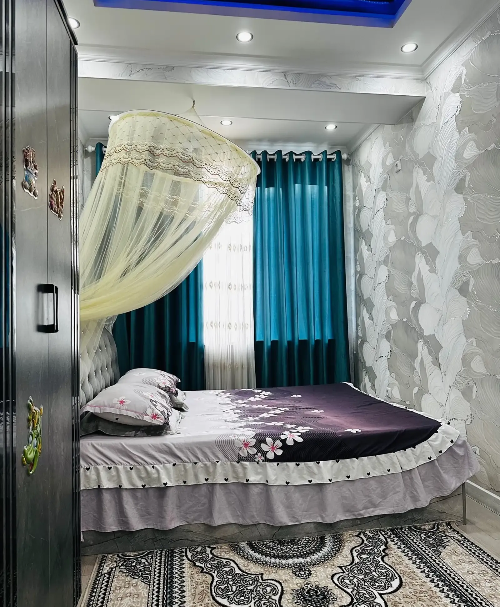 3-комн. квартира, 8 этаж, 82 м², гипразем/сино