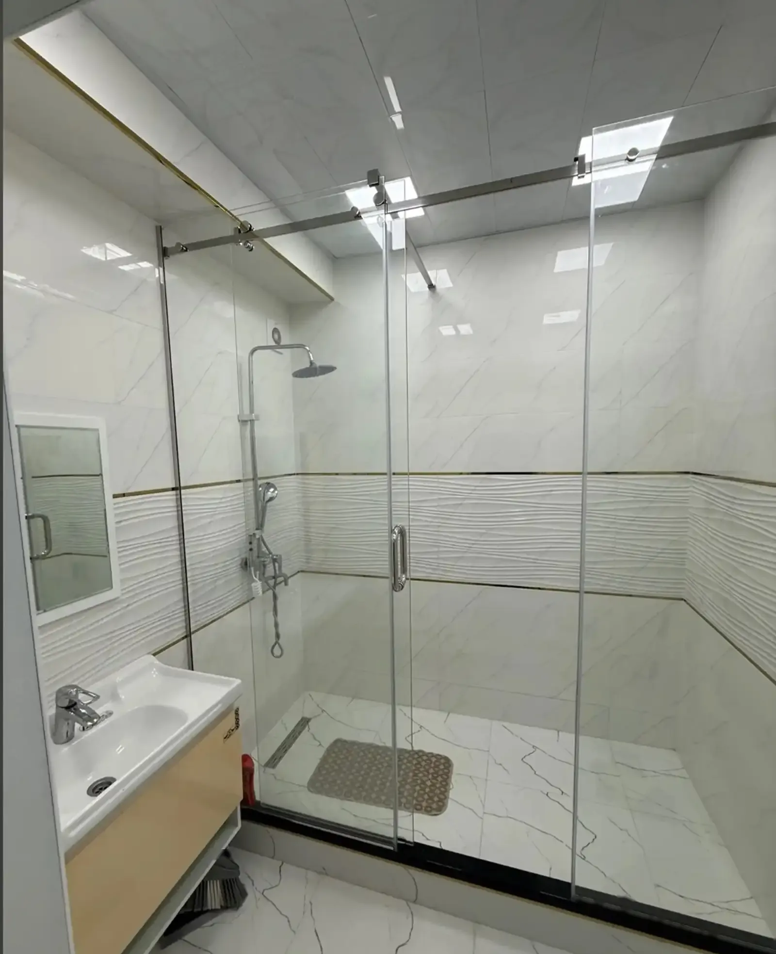 2-комн. квартира, 19 этаж, 84м², Шохмансур