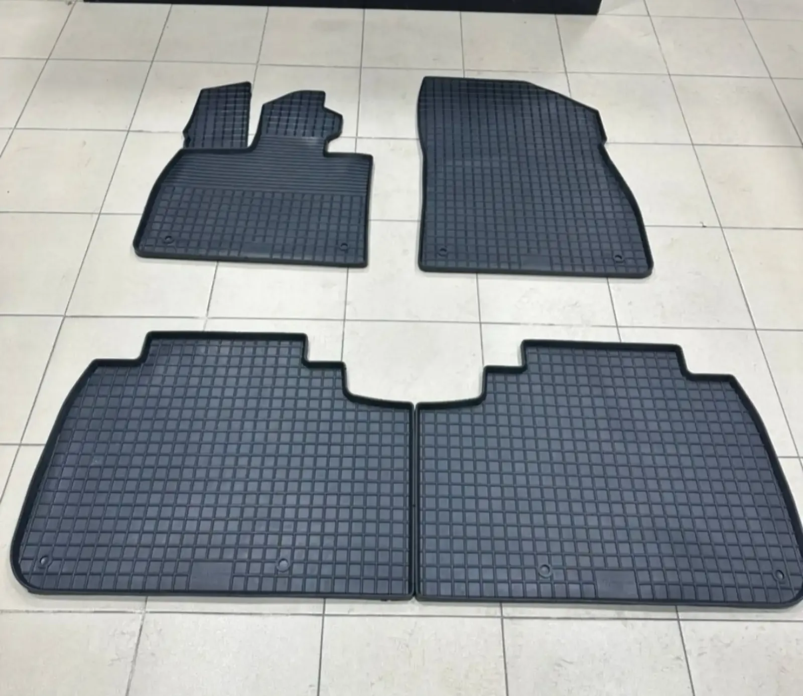 Полик от Toyota