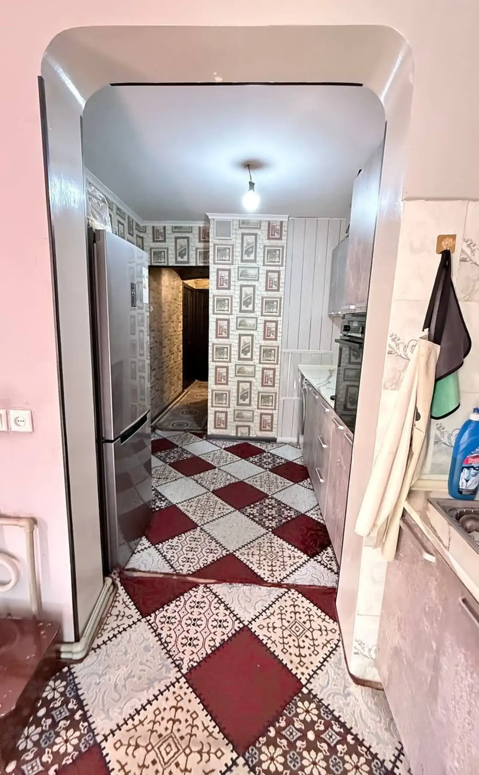 3-комн. квартира, 1 этаж, 76 м², Сино 103мкр Сияриен
