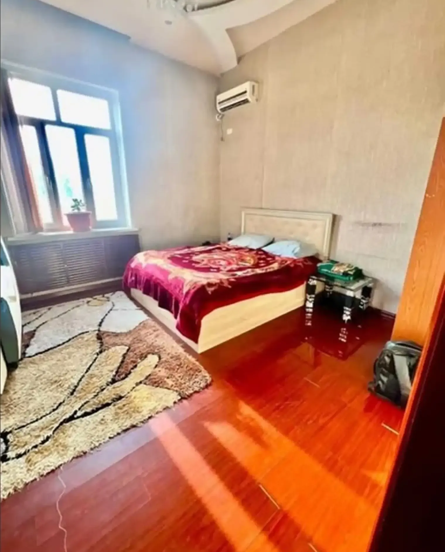 3-этажный, 12 комнатный дом, 480 м², Сомони