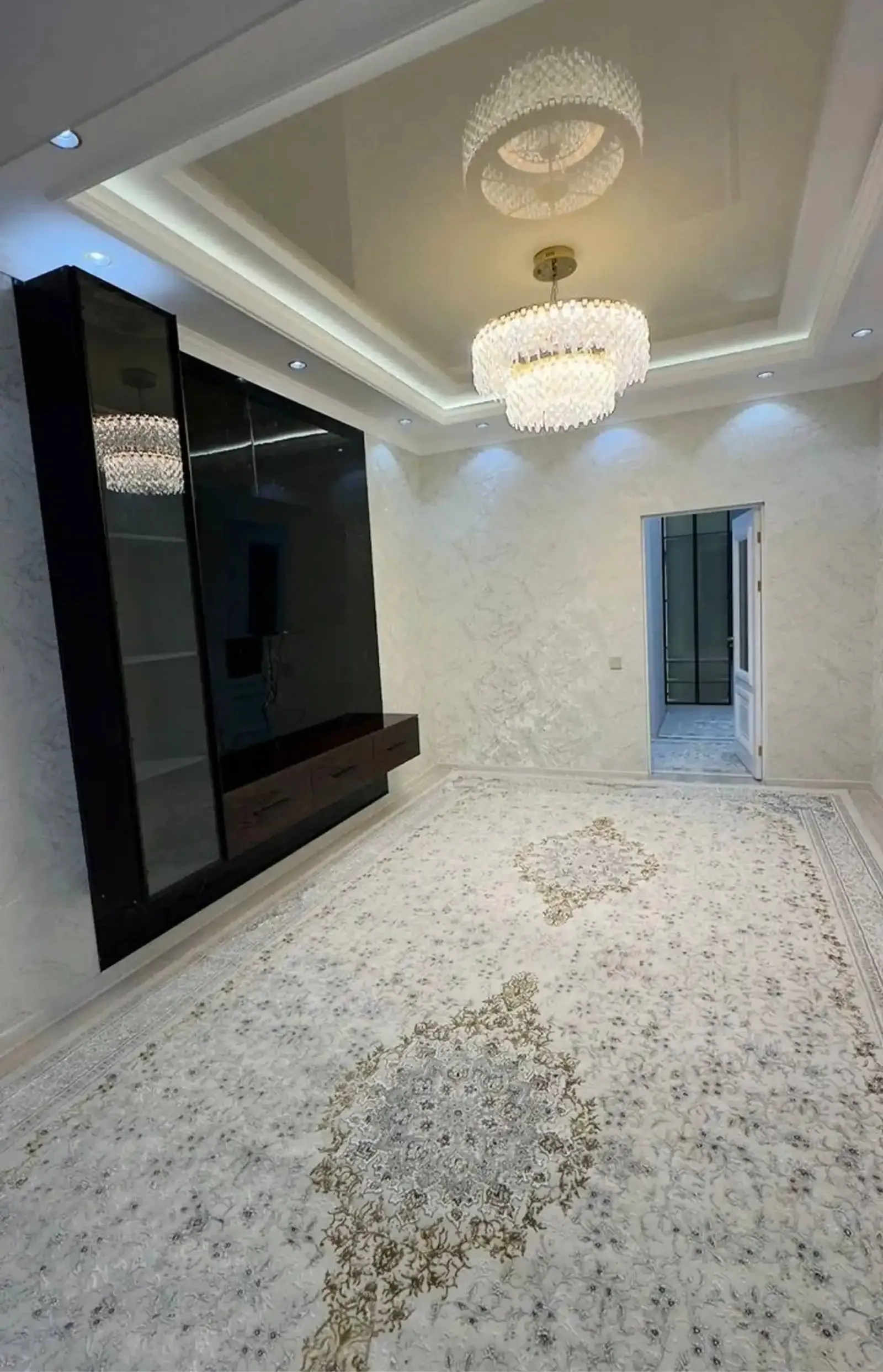 3-комн. квартира, 9 этаж, 70 м², Шохмансур - Пушти 4 дома, написано ресторан ок