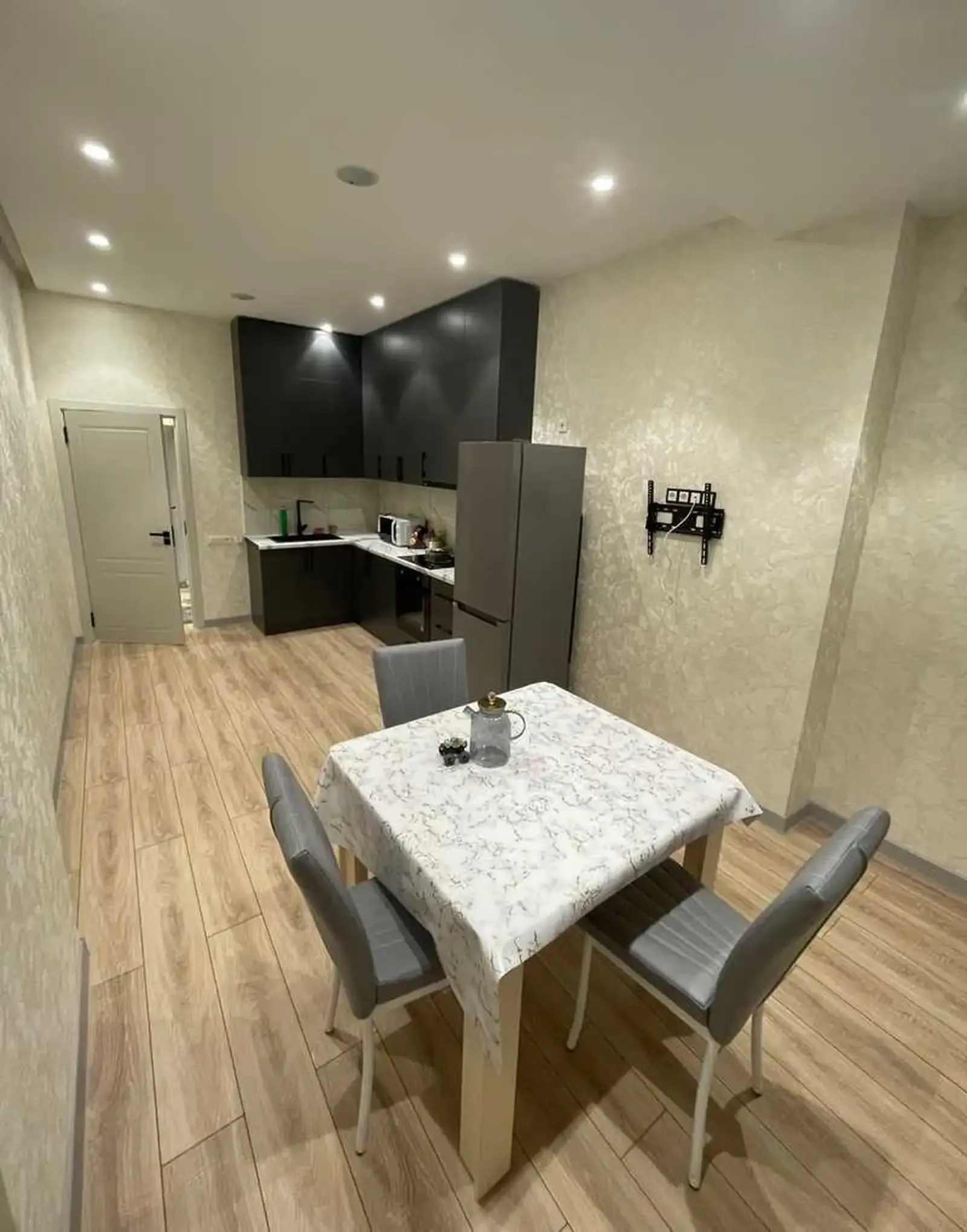 1-комн. квартира, 4 этаж, 76 м², Сомони