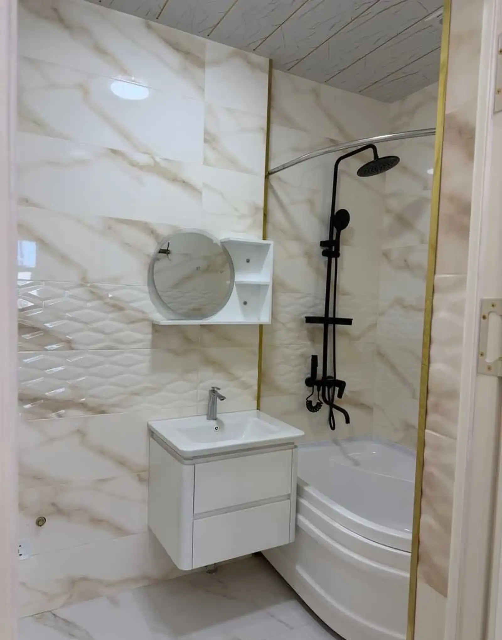 3-комн. квартира, 6 этаж, 100м², Вазорати Нақлиёт