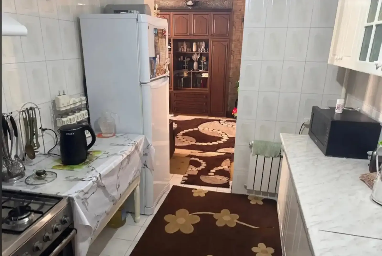 3-комн. квартира, 4 этаж, 100м², сино