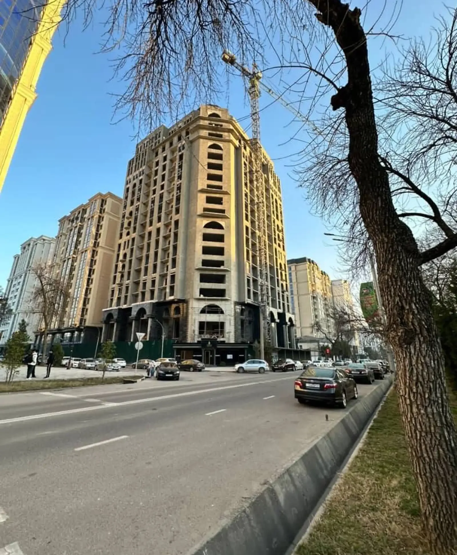 3-комн. квартира, 13 этаж, 115 м², Шохмансур