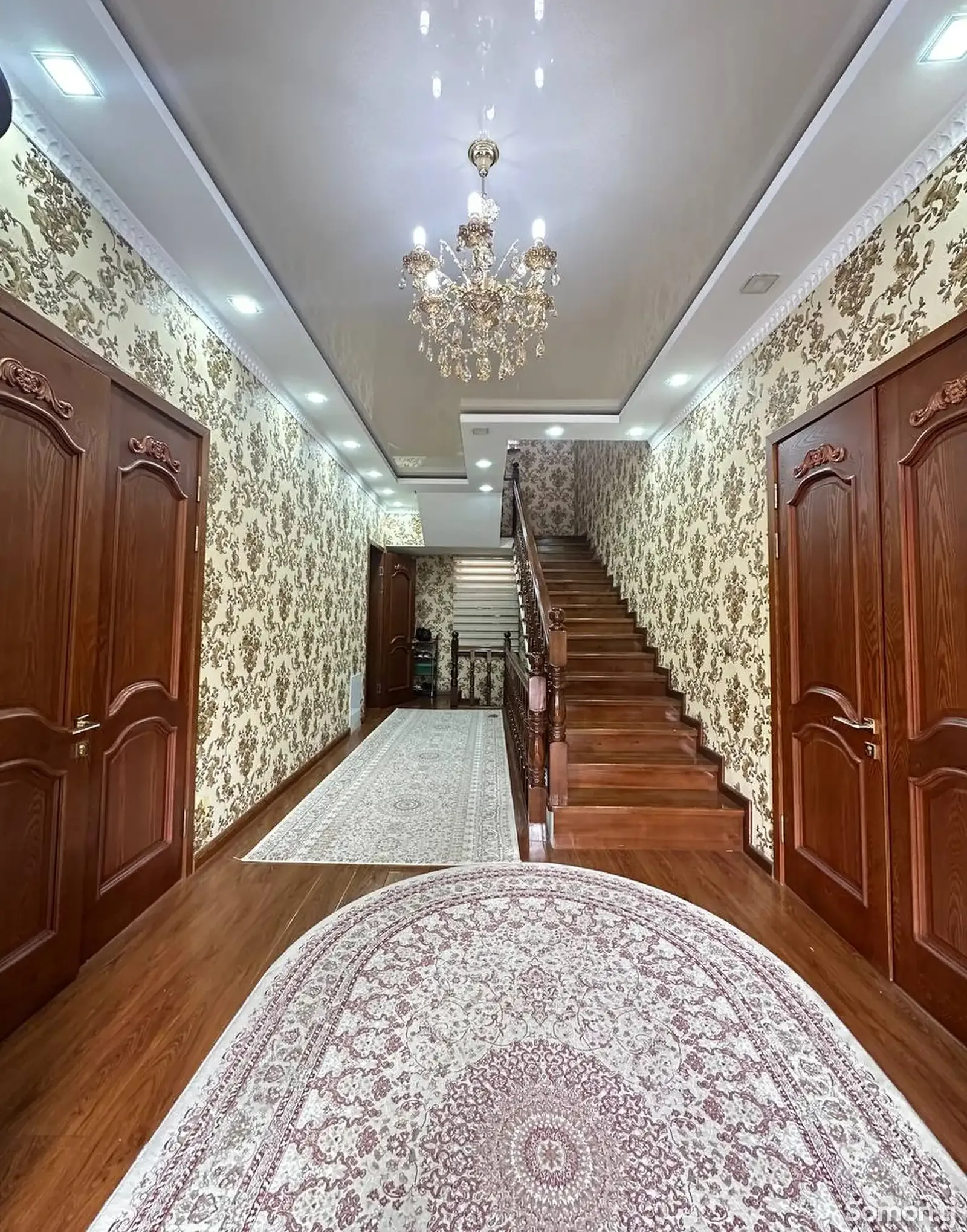 2 этажный, 6-комн. дом, 323 м², 5 соток, Сино