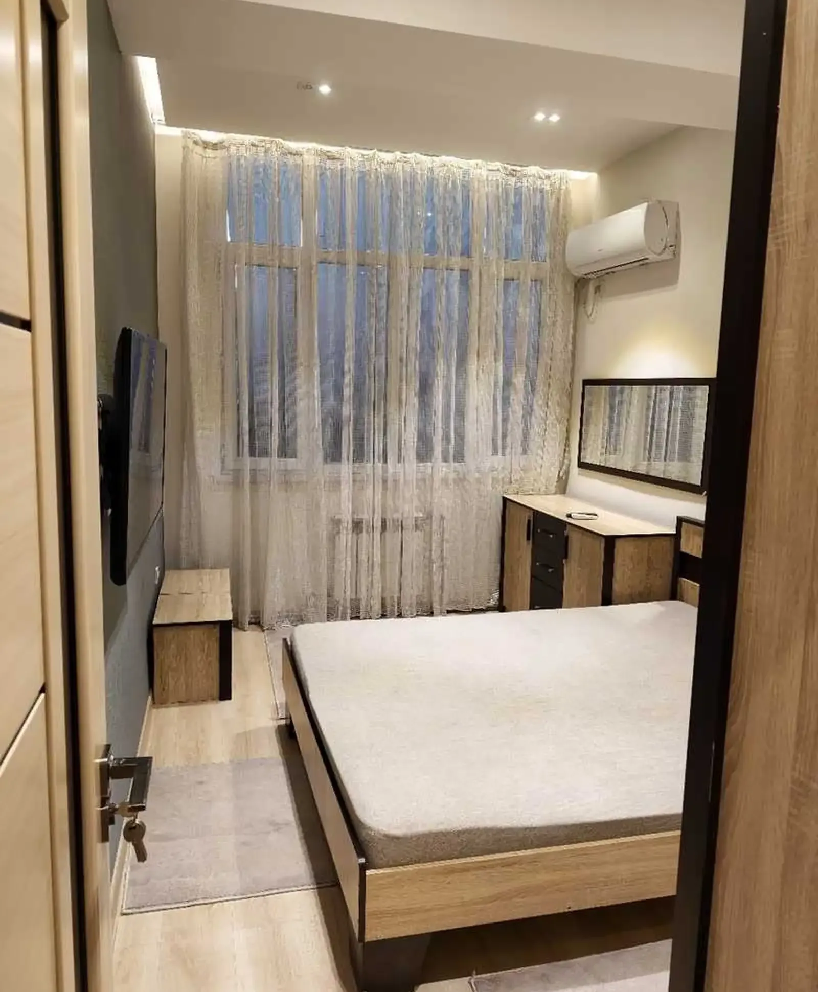 2-комн. квартира, 13 этаж, 60м², сино