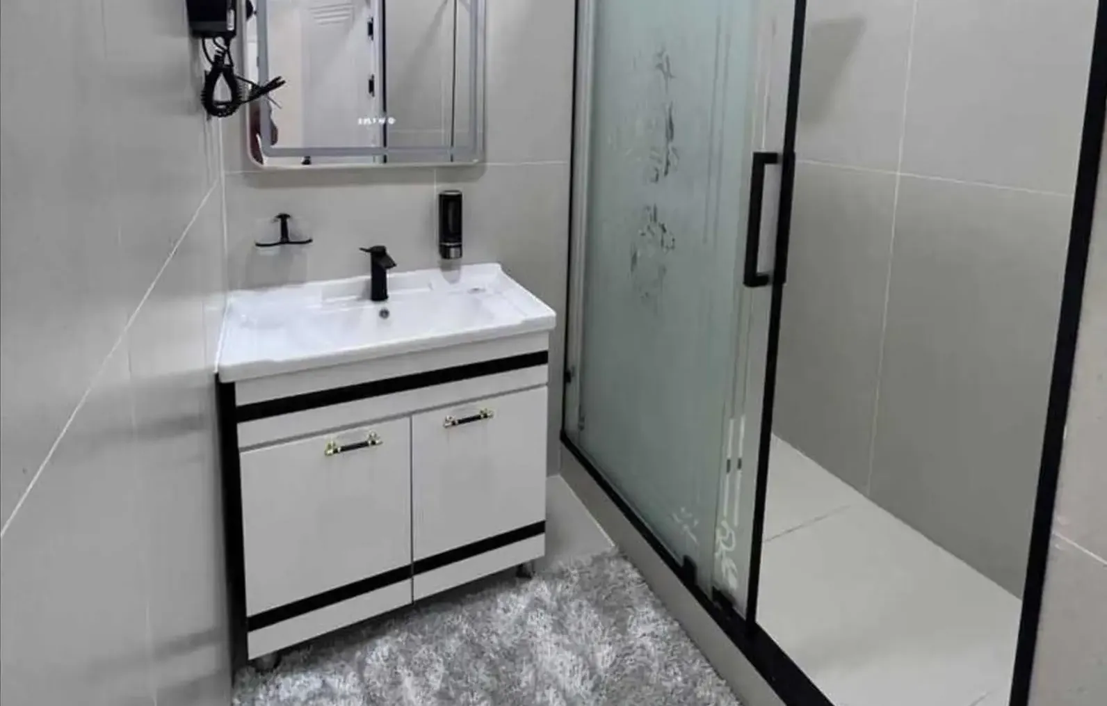 3-комн. квартира, 1 этаж, 96 м², Сино, 33 мкр
