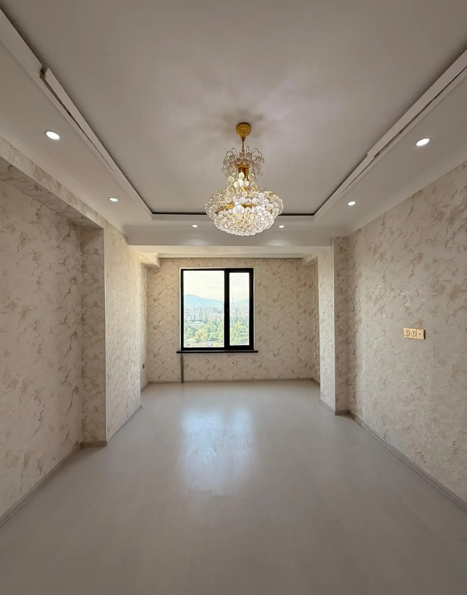3-к квартира, 15 этаж, 90 м², старый аэрапорт
