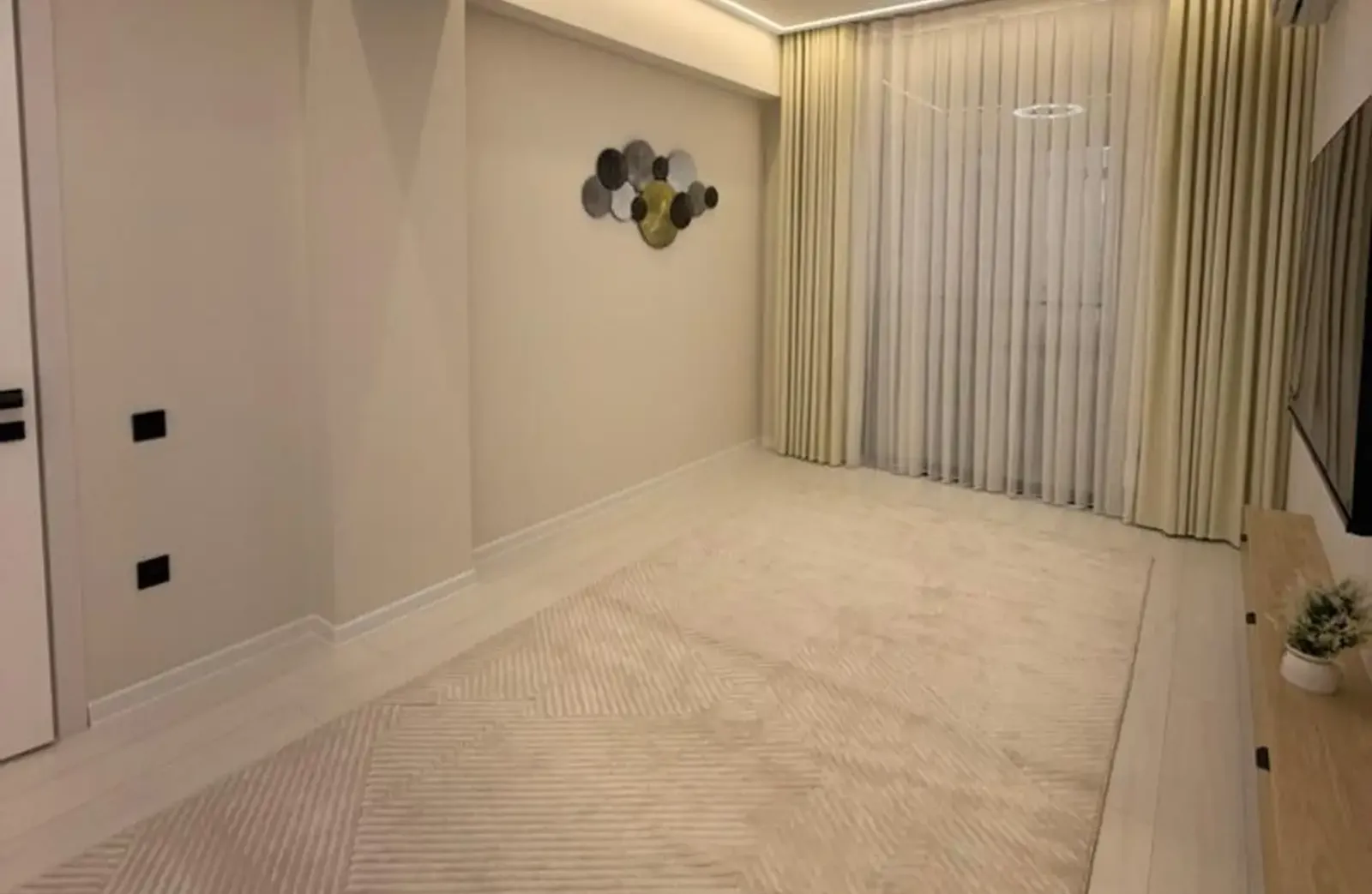3-комн. квартира, 3 этаж, 73 м², Новый УВД