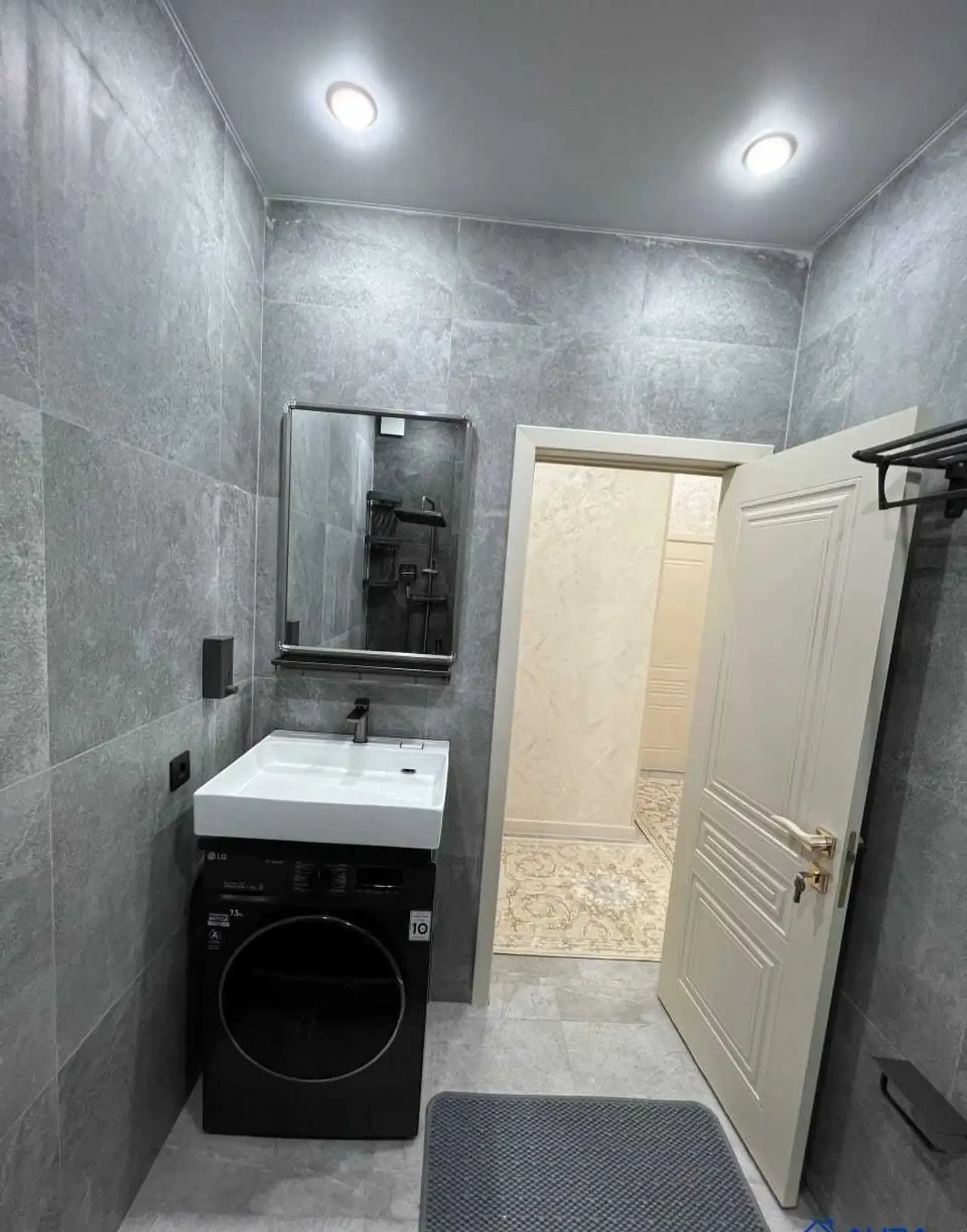 2-комн. квартира, 5 этаж, 66 м², Сино