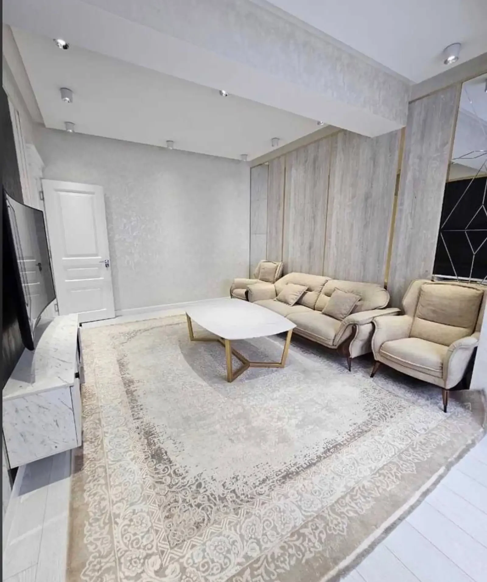 2-комн. квартира, 12 этаж, 61 м², Шохмансур