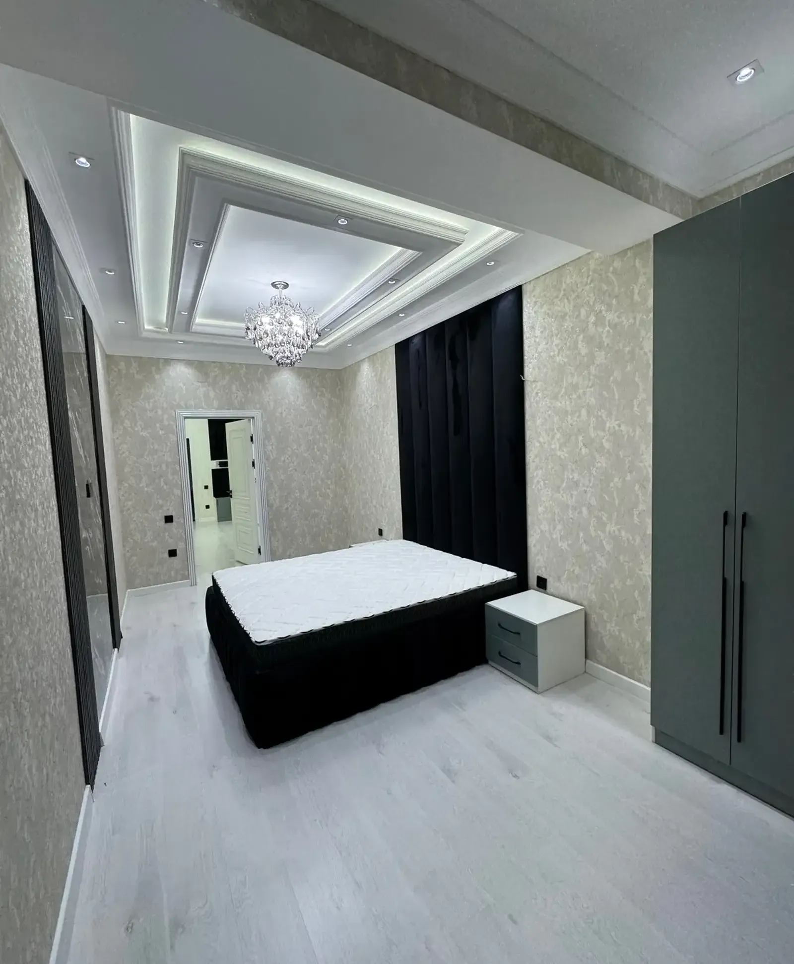 2-комн. квартира, 14 этаж, 75м², театр оперы и балета, Посольство Турции