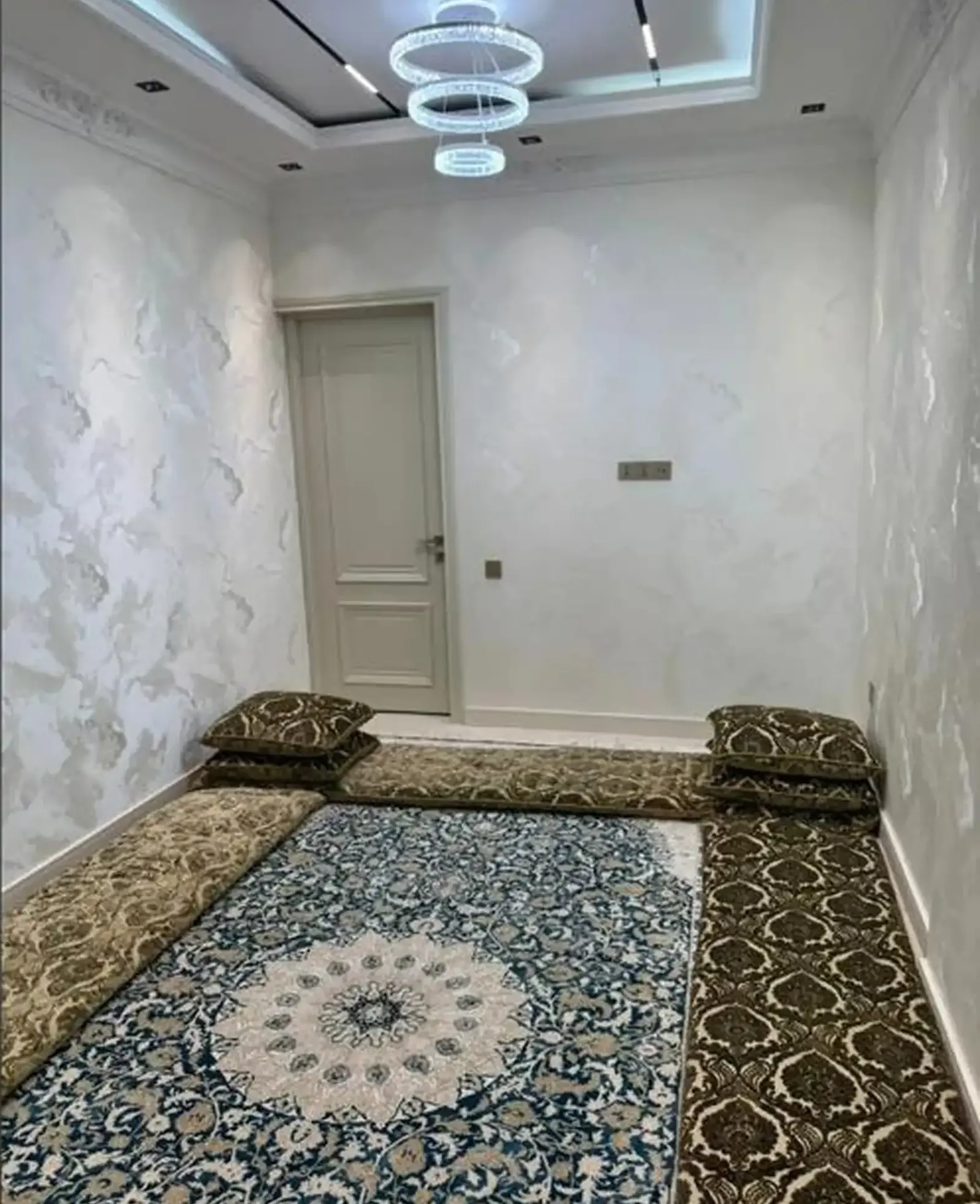 2-комн. квартира, 6 этаж, 65м², Сино
