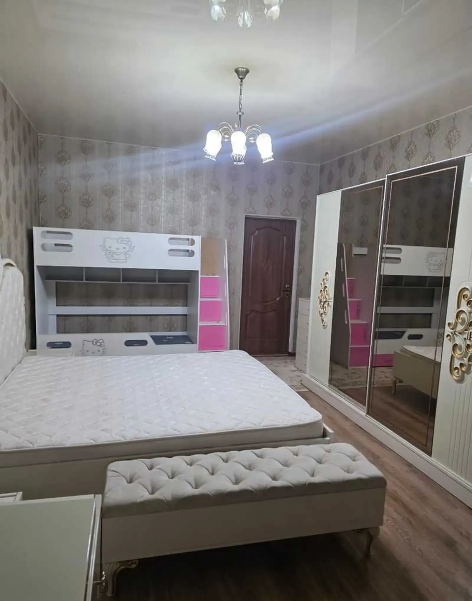 3-комн. квартира, 2 этаж, 76 м², сино