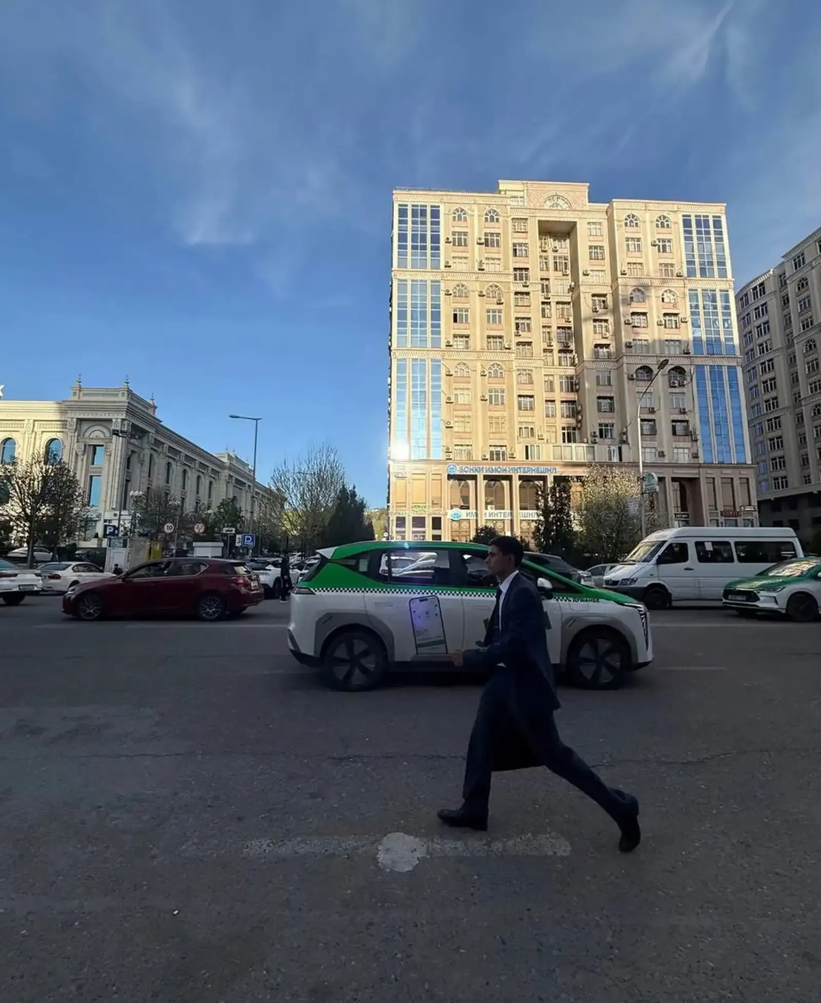 3-комн. квартира, 9 этаж, 90 м², Исмоили Сомони, Мехргон