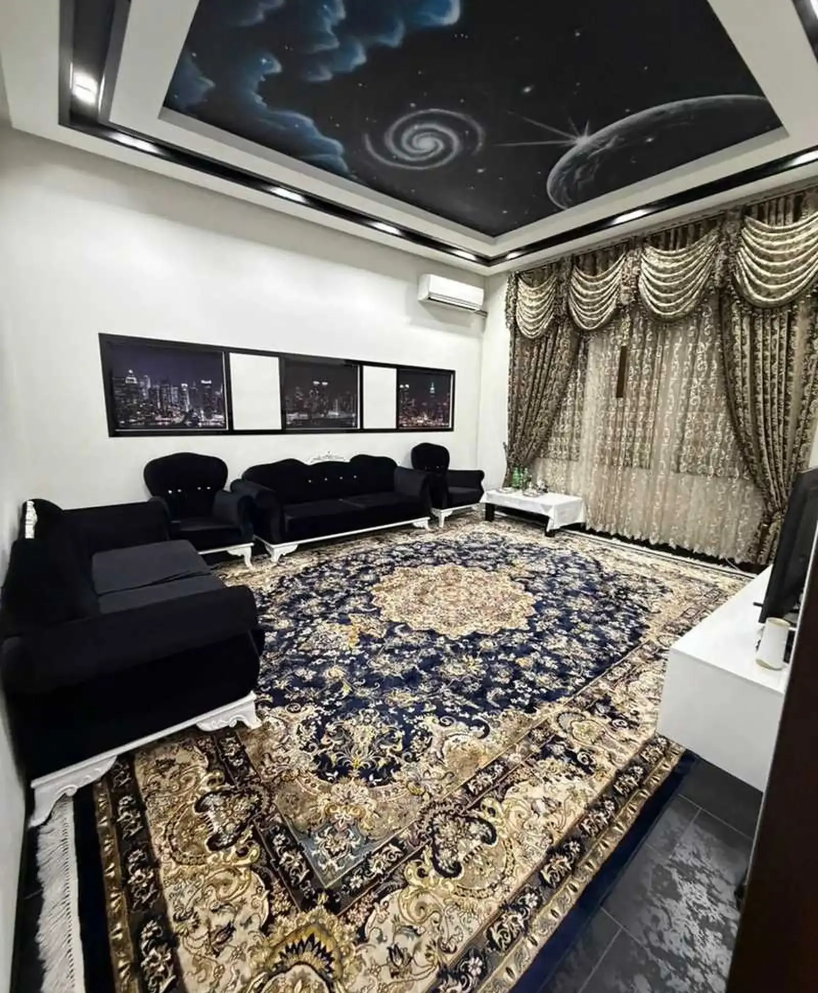 3-комн. квартира, 1 этаж, 155м², Сафо
