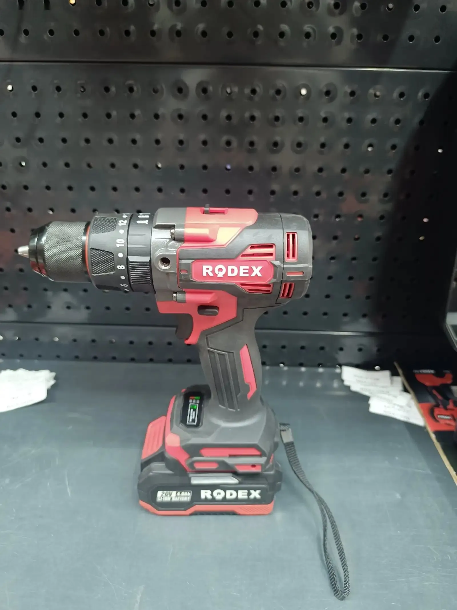 Шуруповëрт Rodex 20V 4Ah