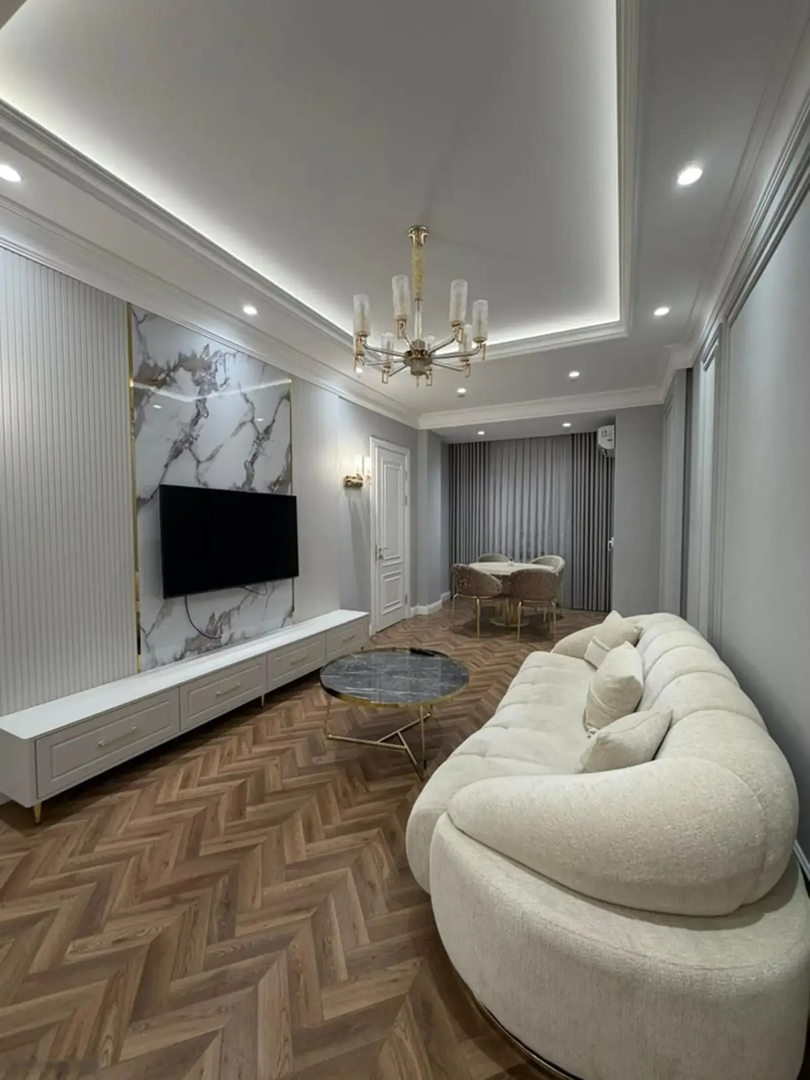 2-к квартира, 6 этаж, 92 м², Сафо, белый городок