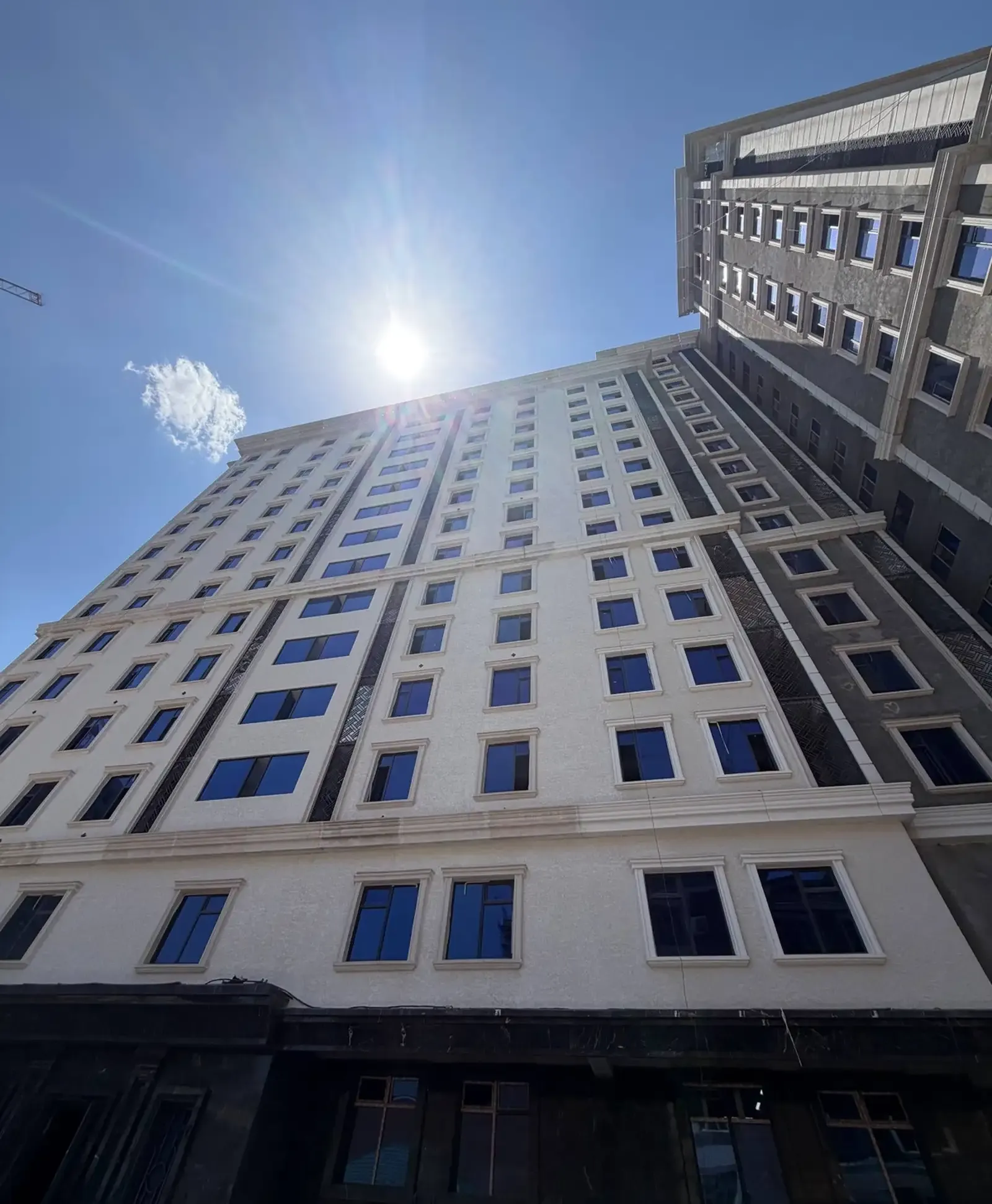 3-комн. квартира, 11 этаж, 145 м², Шохмансур, Зеленый