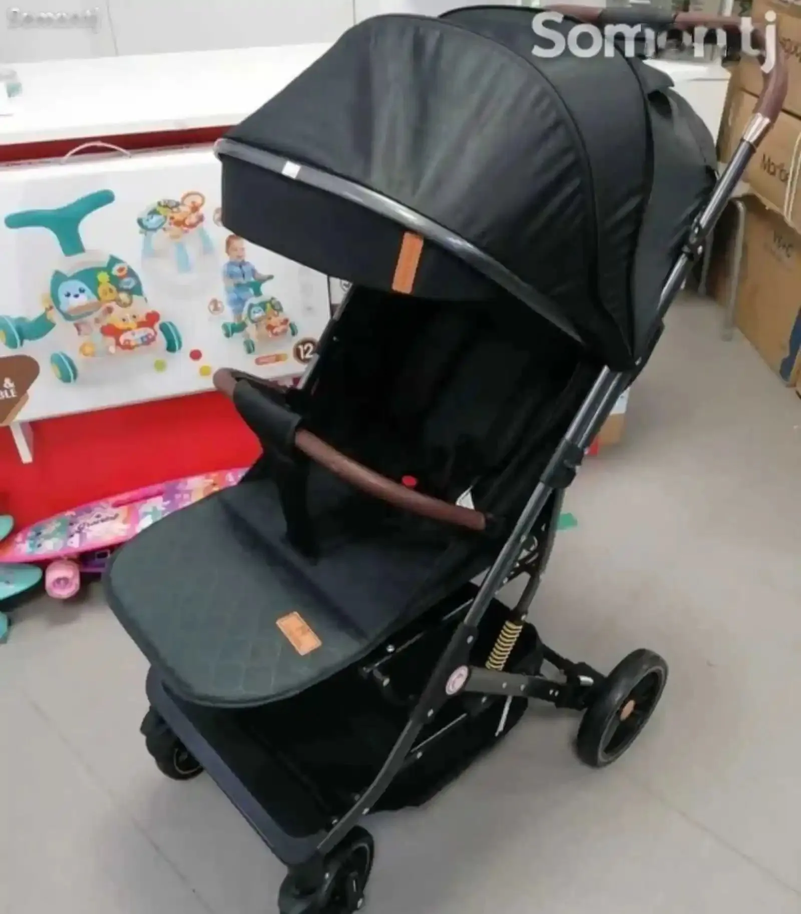 Коляска прогулочная