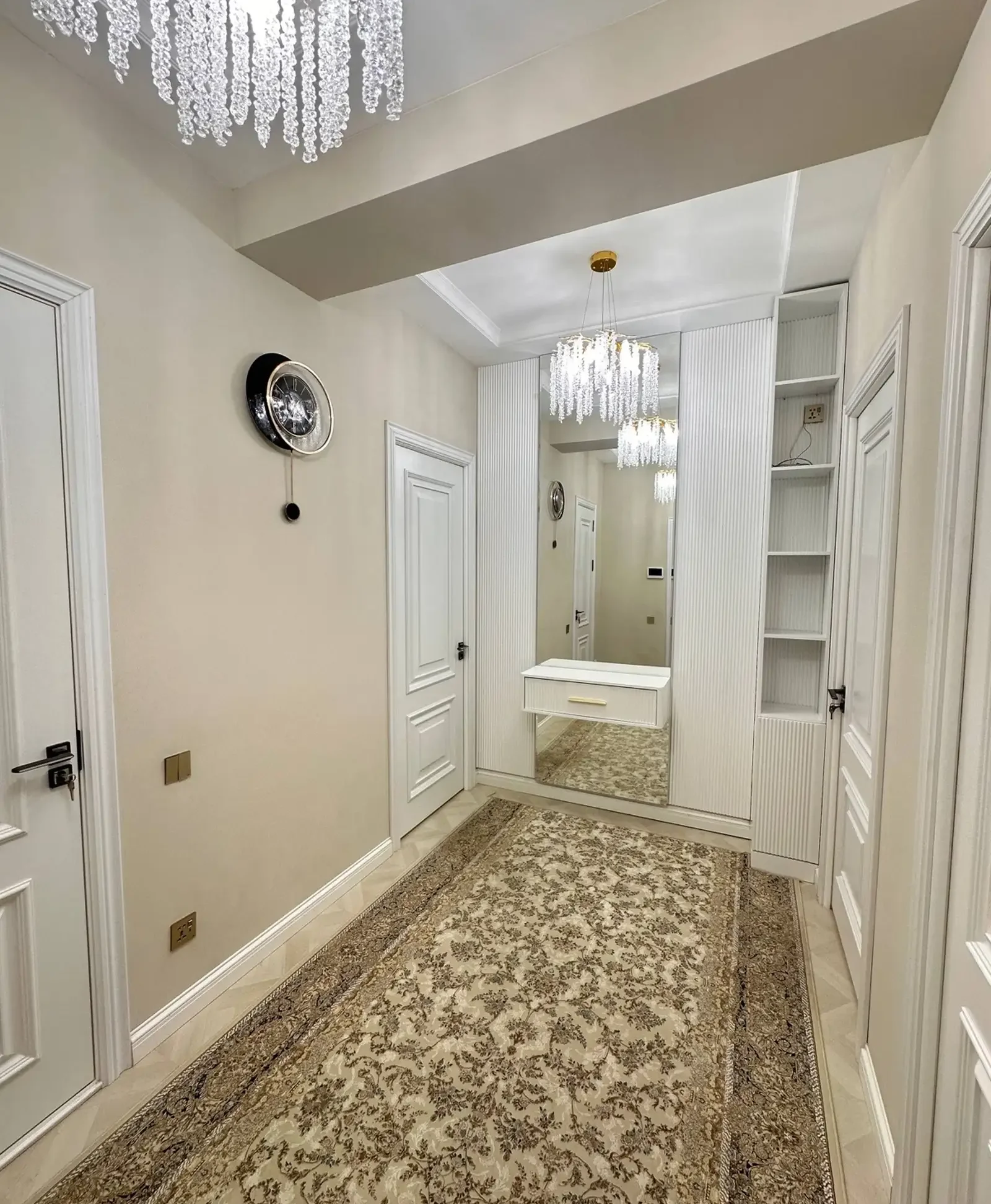 2-комн. квартира, 4 этаж, 96 м², Исмоили Сомони школа 8(дом Баракат)